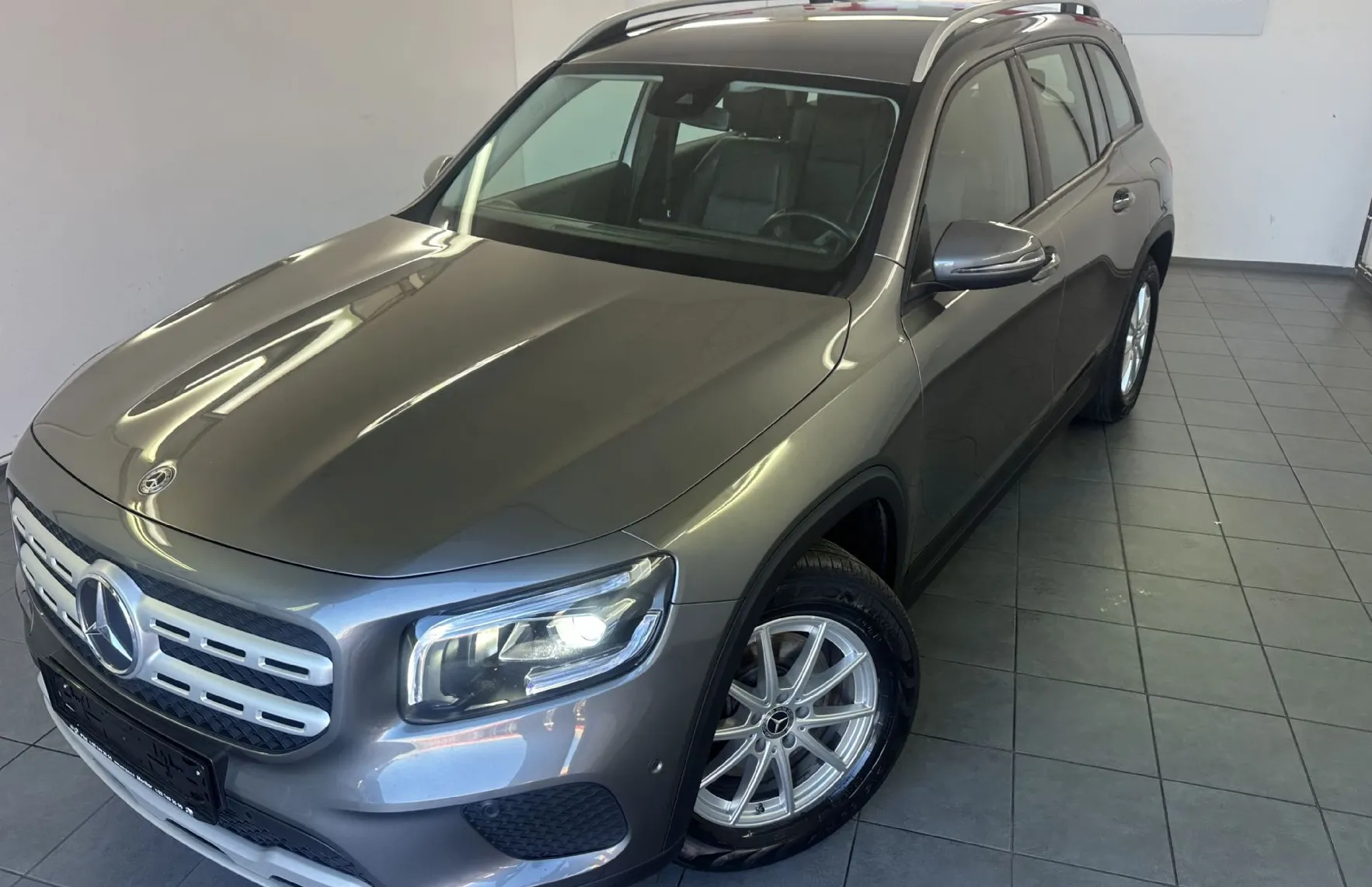 Zunanja slika - Mercedes-Benz GLB-Razred - GLB 200 d Avt..KAMERA.NAVI.LED.USNJE.SAMO 100.000 - 1