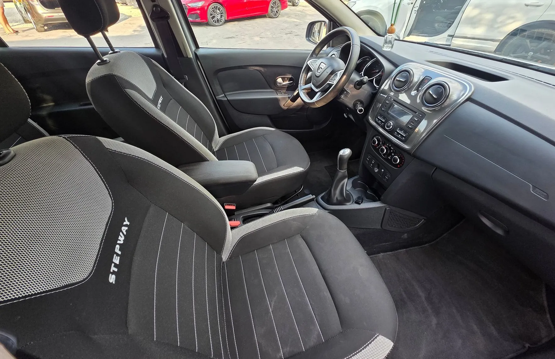 Zunanja slika - Dacia Sandero - Stepway 0.9 TCe KLIMA-PDC-1.LASTNIK-SLOVENSKA - 11