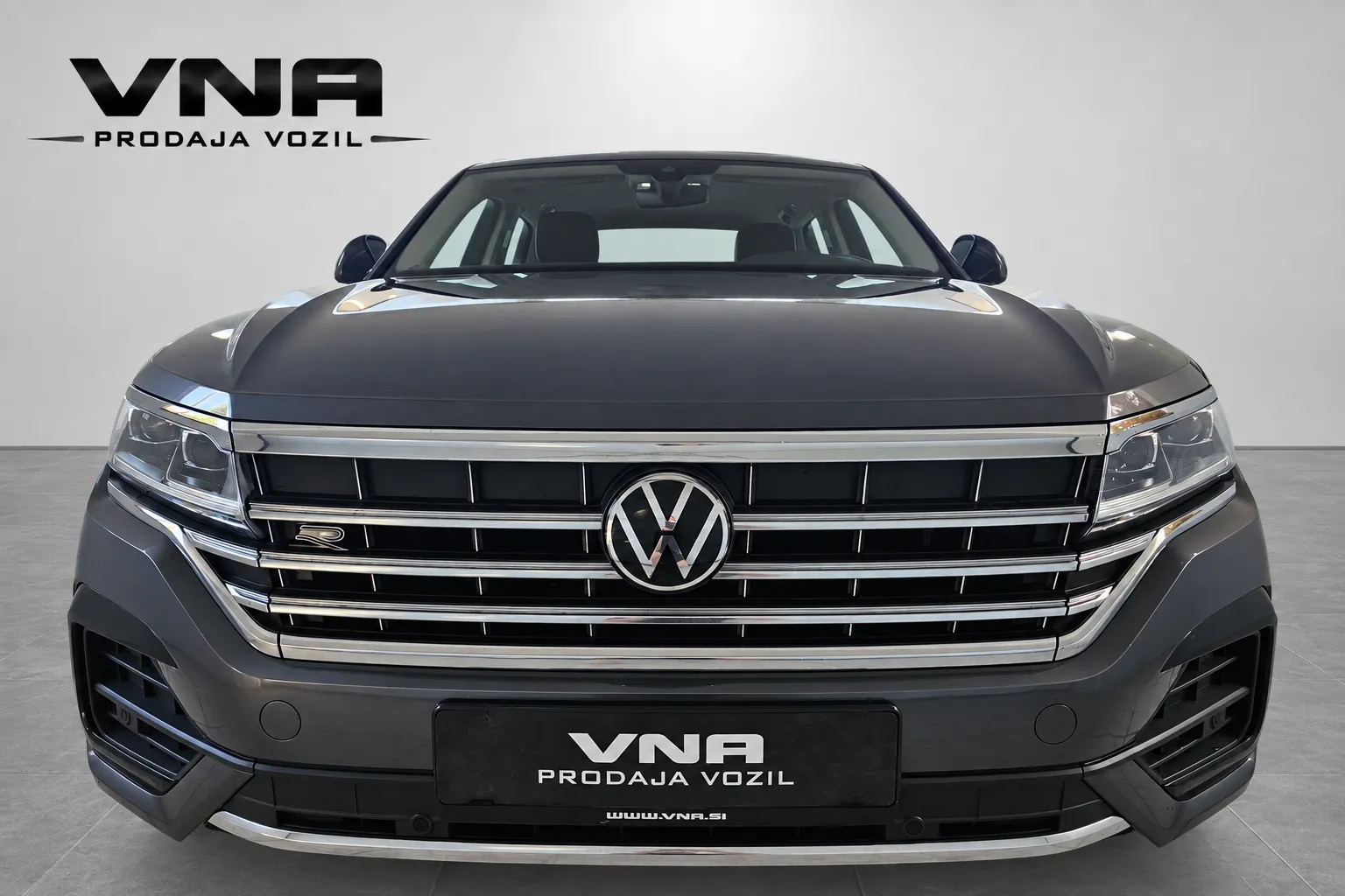 Zunanja slika - Volkswagen Touareg - 4motion V6 TDI R-Line |VIRTUAL|ZRAK|KLJUKA|KAMERA| - 2