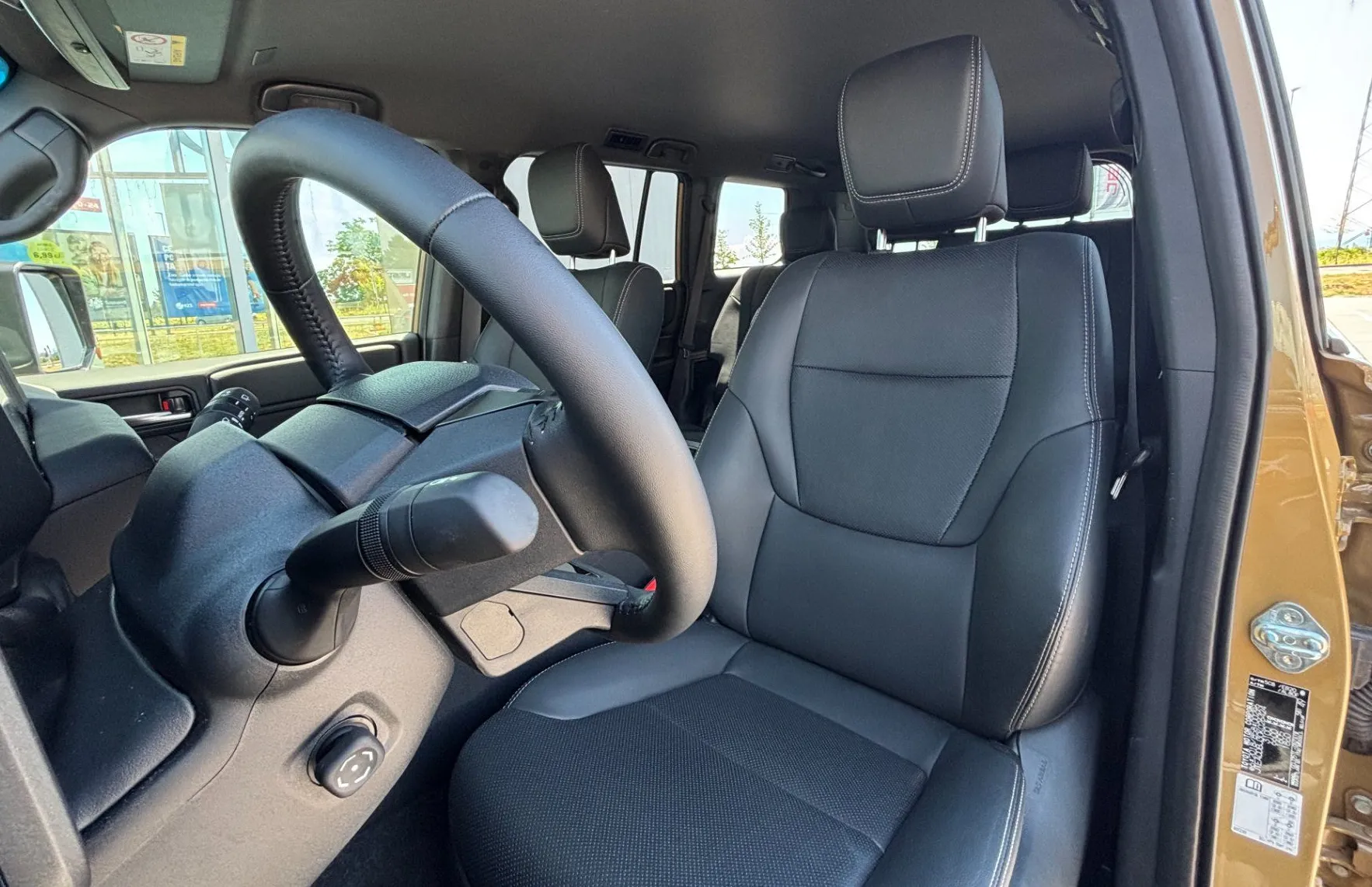 Zunanja slika - Toyota Land Cruiser - 2.8 D-4D MHEV Executive Avt. - 9