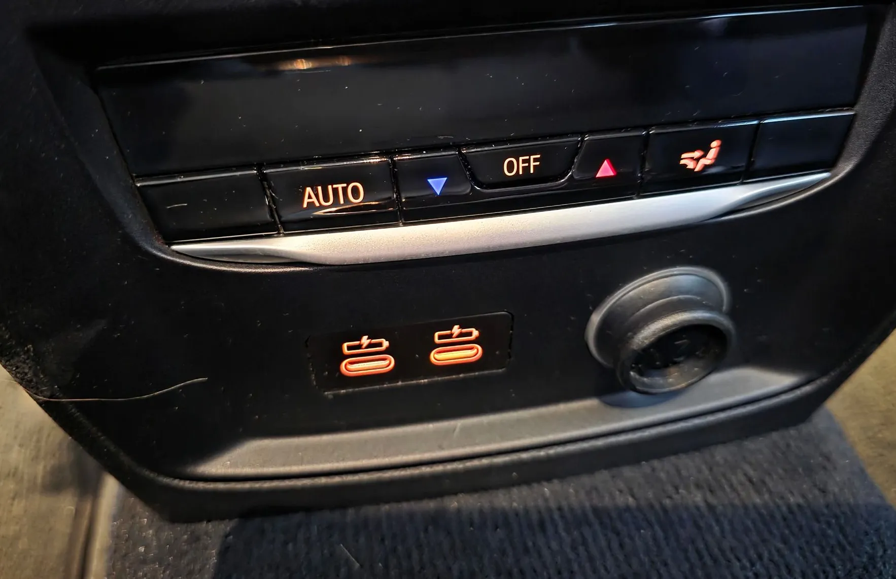 Zunanja slika - BMW Serija 3 - : 318d - LINE ASSIST - USNJE - FUL LED - TEMPOM4T - 18
