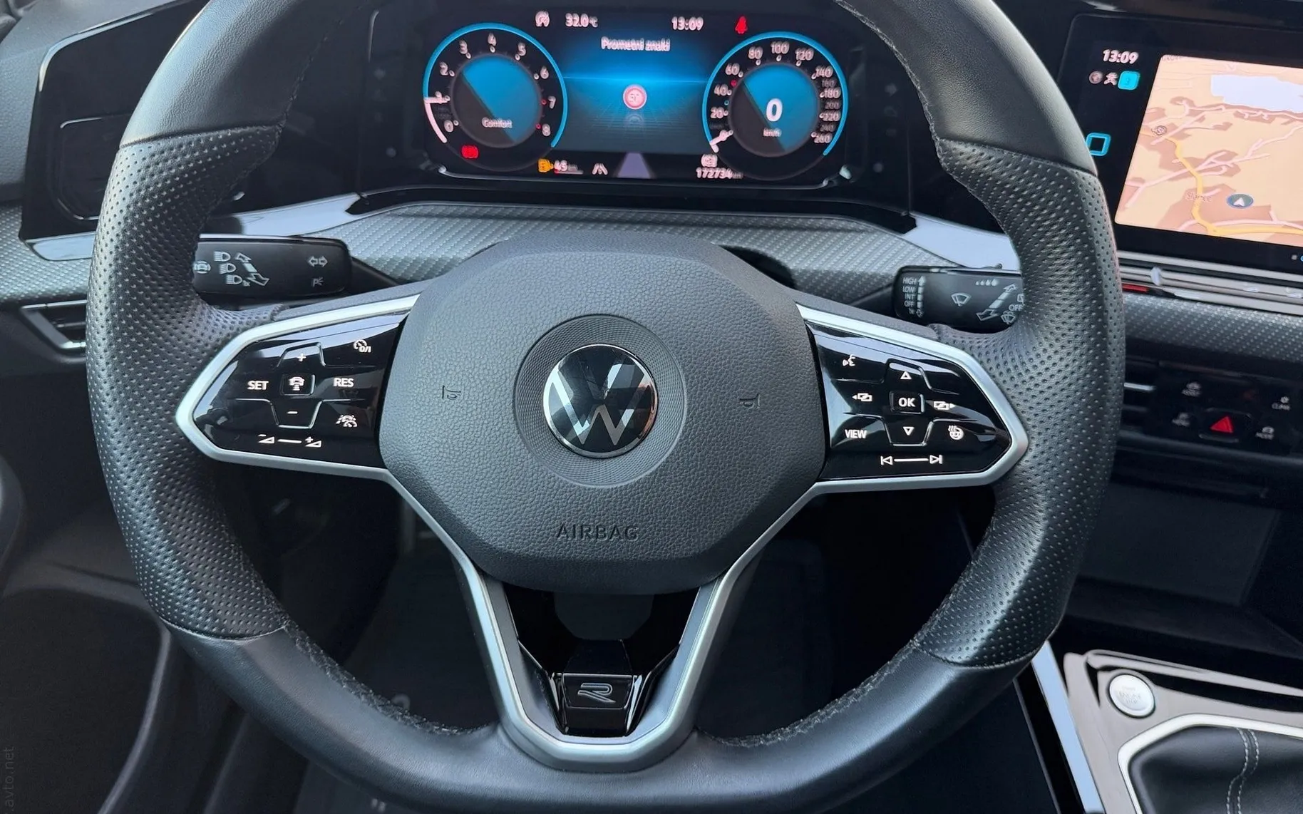 Notranja slika - Volkswagen Golf Variant - 1.5 TSI R-Line-Panorama-Gretje sedežev+volan-ACC.. - 8