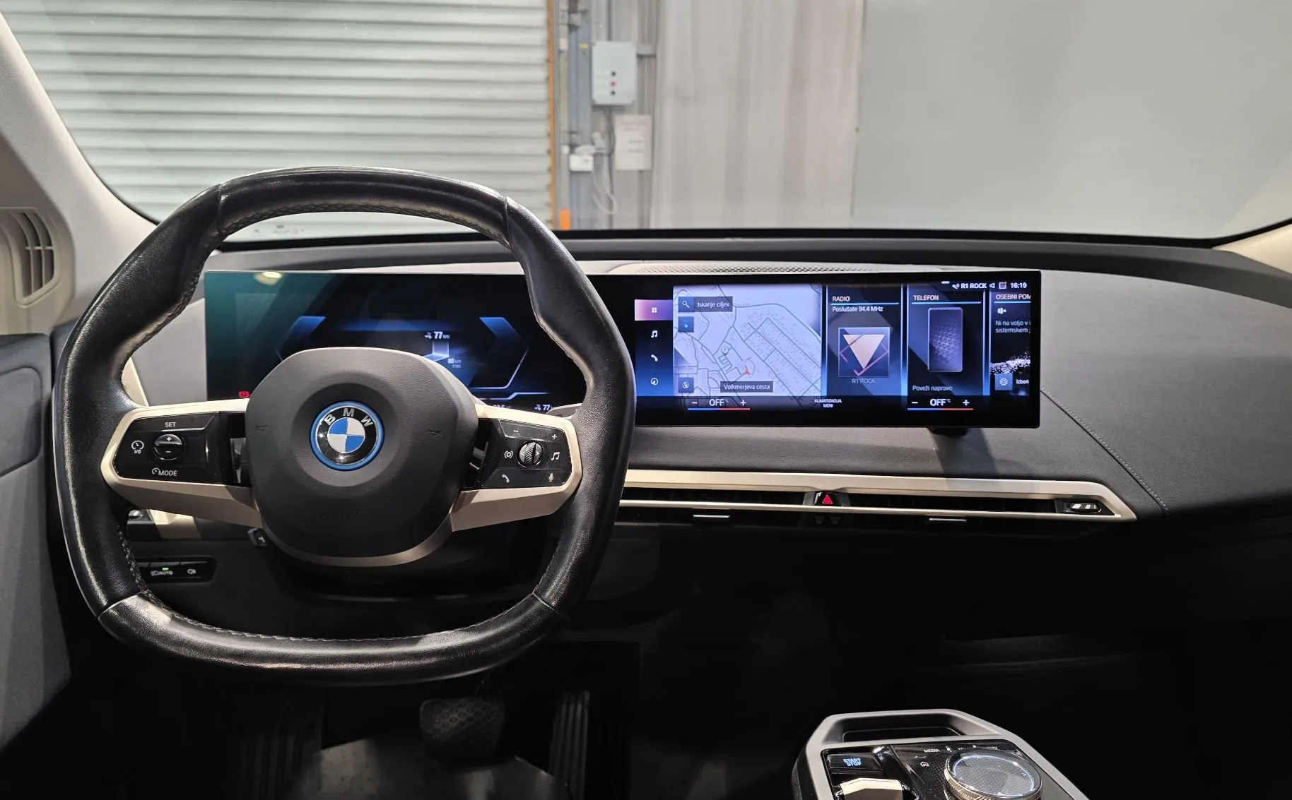 Zunanja slika - BMW iX - xDrive 50 LUFT LASER 360KAM KLJUKA HEADUP 4WS - 7