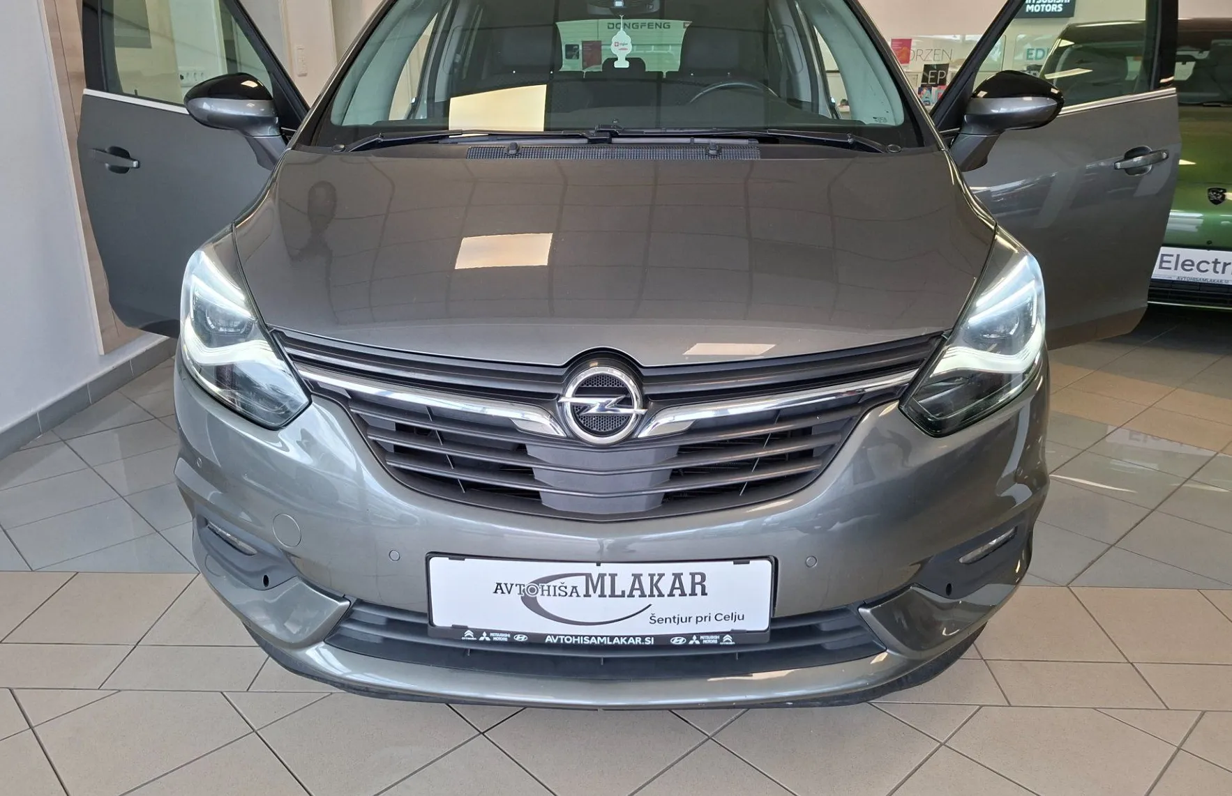 Zunanja slika - Opel Zafira - 1.6 CDTI Edition Start Stop-LED-PDC-KLJUKA-7 SEDEŽ - 6