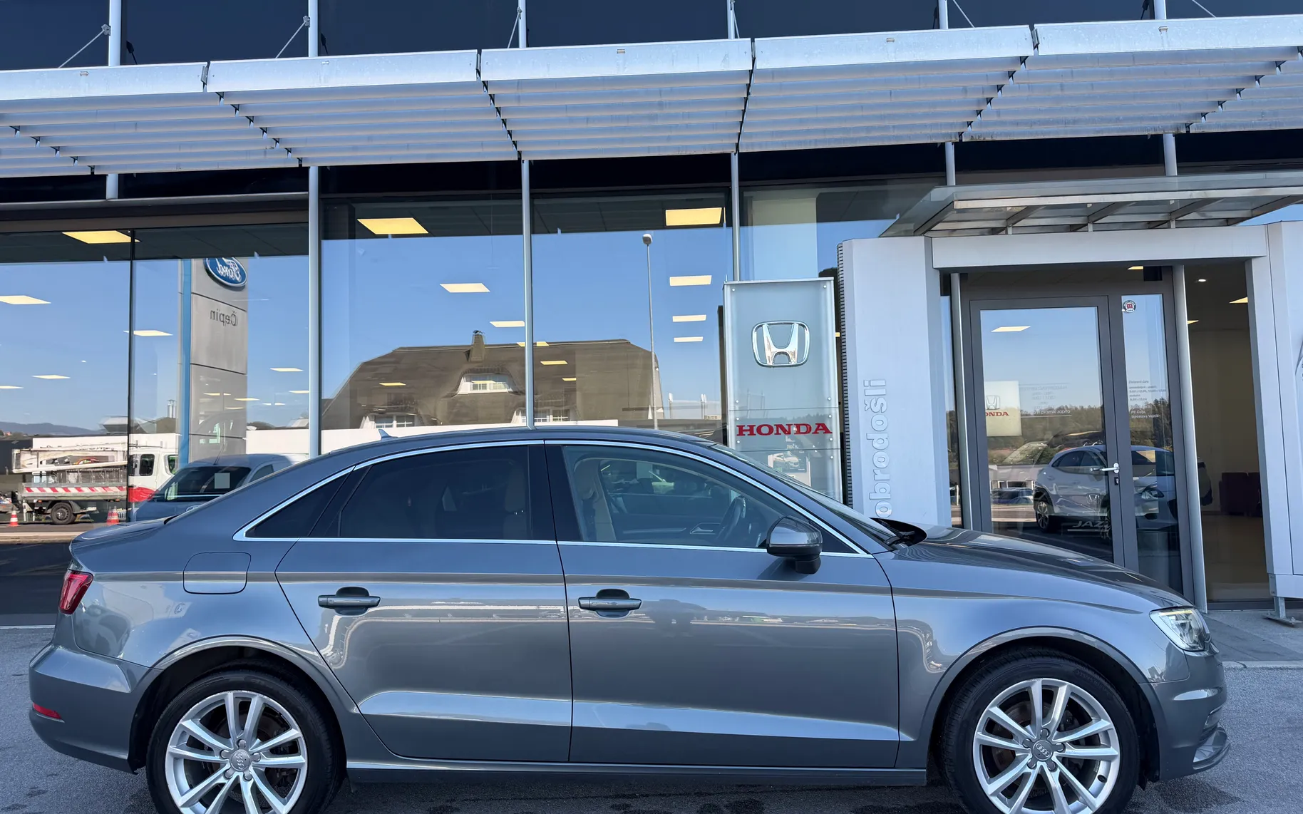 Zunanja slika - Audi A3 - 2.0 TDI I AMBITION I SLO I NAVI I  LED I TEMP - 5