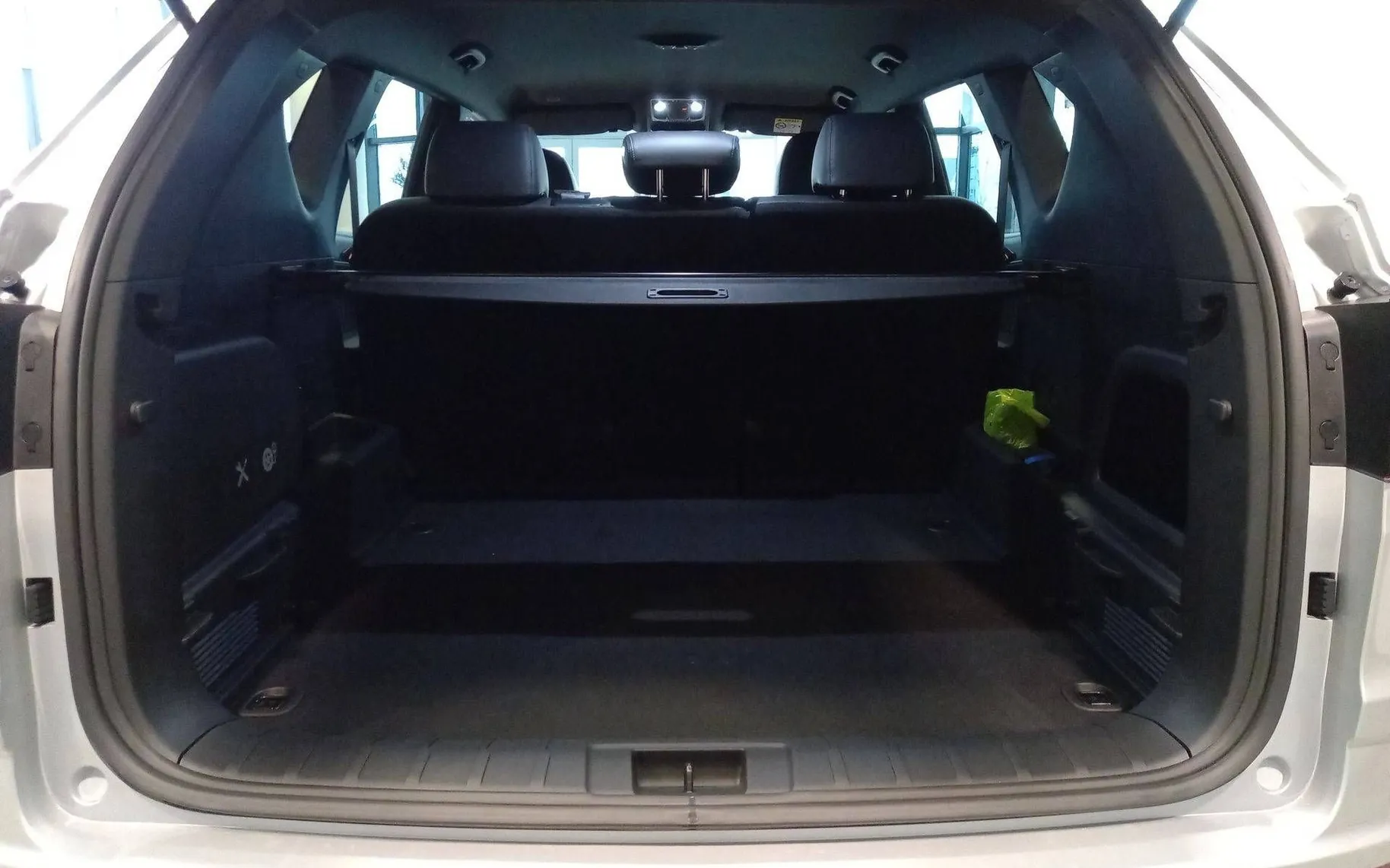 Notranja slika - SsangYong Rexton - 2.2 XDi Limited+ 4WD AT... - 12