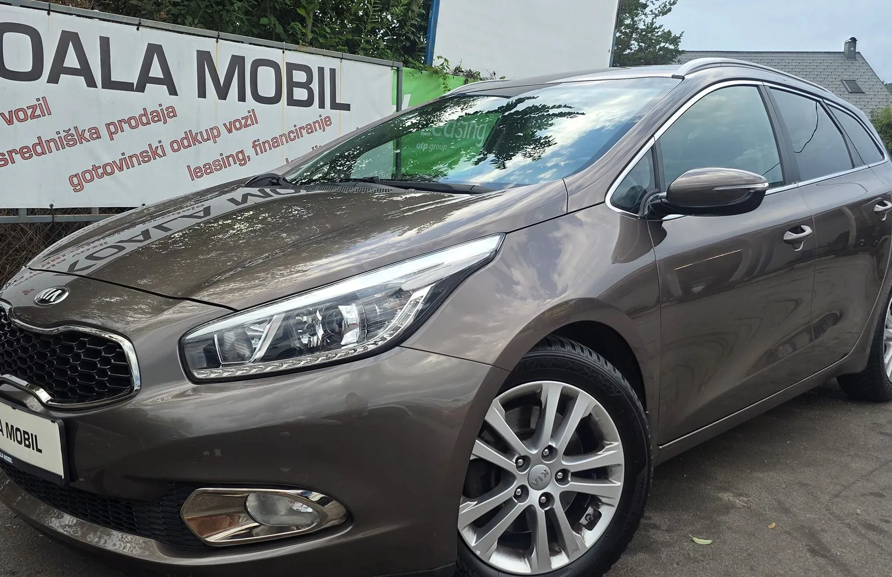 Zunanja slika - KIA Ceed - 1.6 CRDi STYLE ALU PLATIŠČA-PDC-KLIMA-SLO - 1