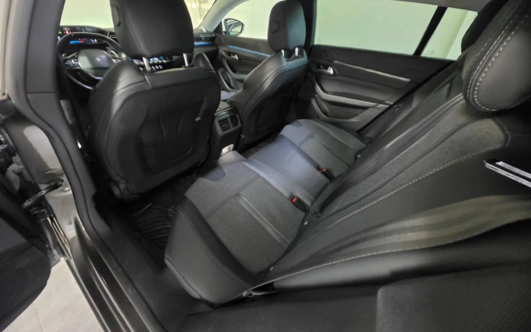 Notranja slika - Peugeot 508 - SW 2.0 BlueHDi GT Line Avt. MAX OPREMA - 10