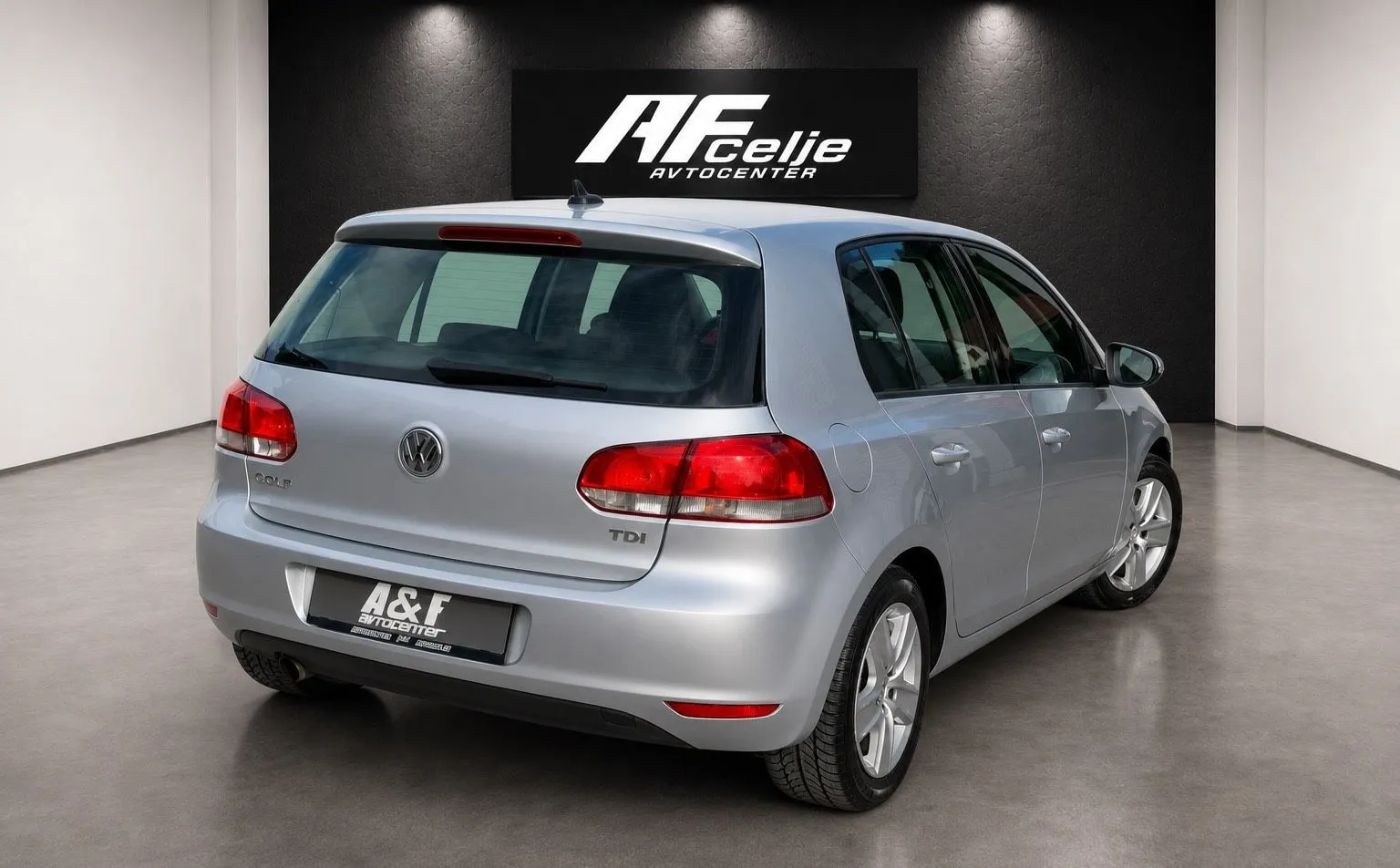 Zunanja slika - VW Golf - 1.6 TDI-SPORT LINE-NAVI-TEMPOMAT-... - 4
