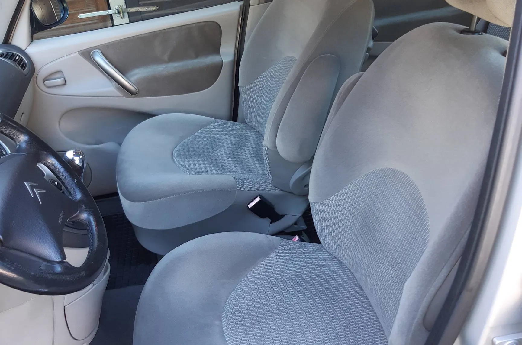 Notranja slika - Citroën Xsara - Picasso 1,6i 16V SX - 11