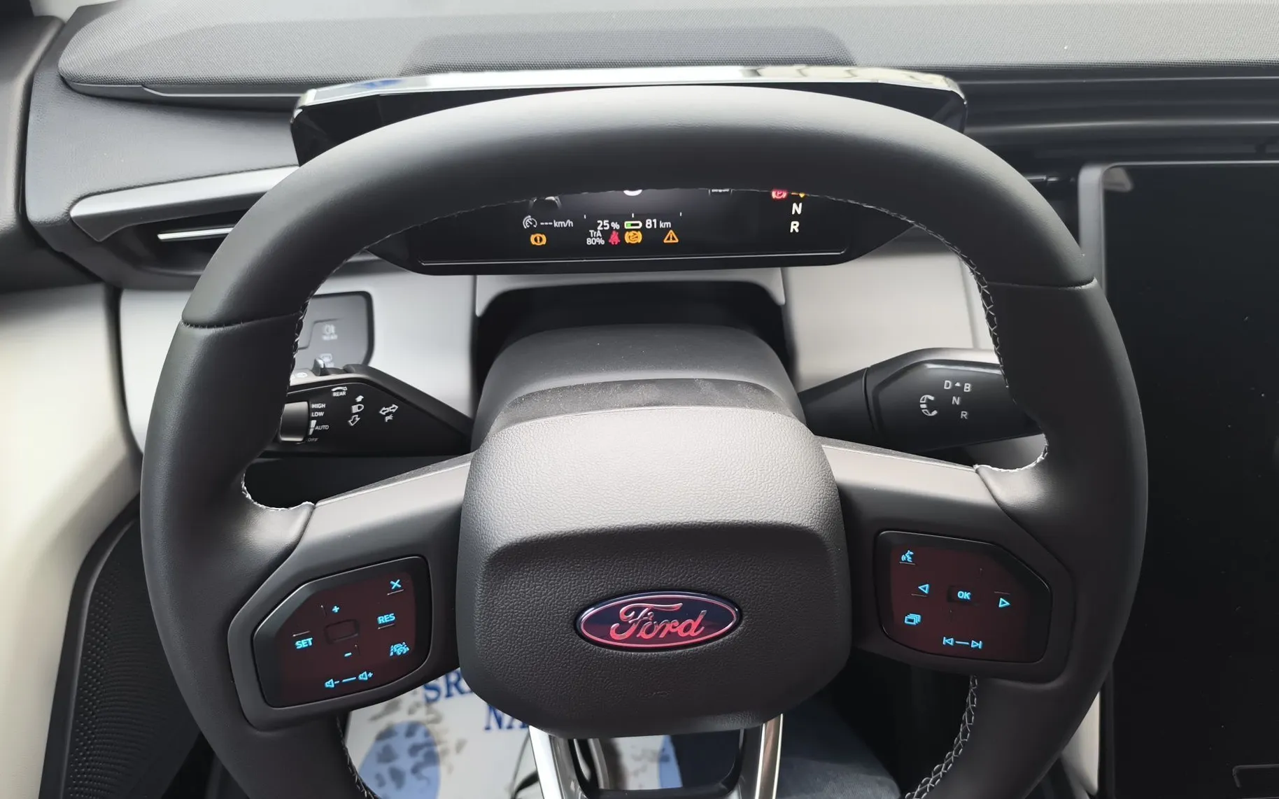 Zunanja slika - Ford Explorer - EV STYLE 170PS 52KWH RWD-NA ZALOGI-DOBAVA TAKOJ - 11