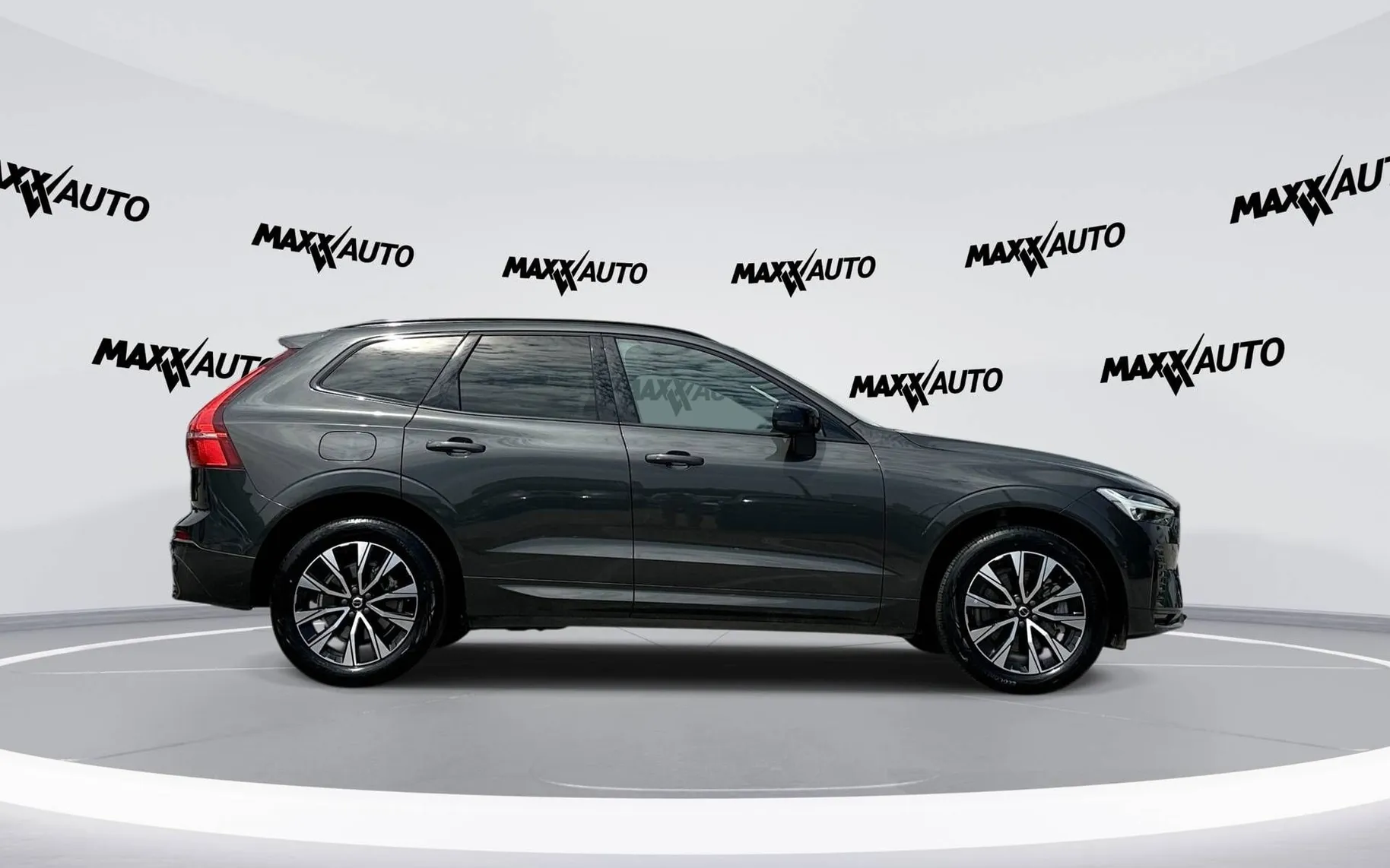 Zunanja slika - Volvo XC60 - B4D AWD Plus Dark Avt. - 4