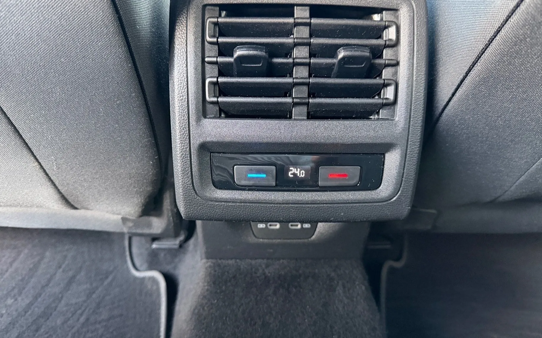 Notranja slika - Volkswagen Golf - 1.4 TSI GTE DSG- Full LED-ACC-PDC-Vzvratna kamera - 12