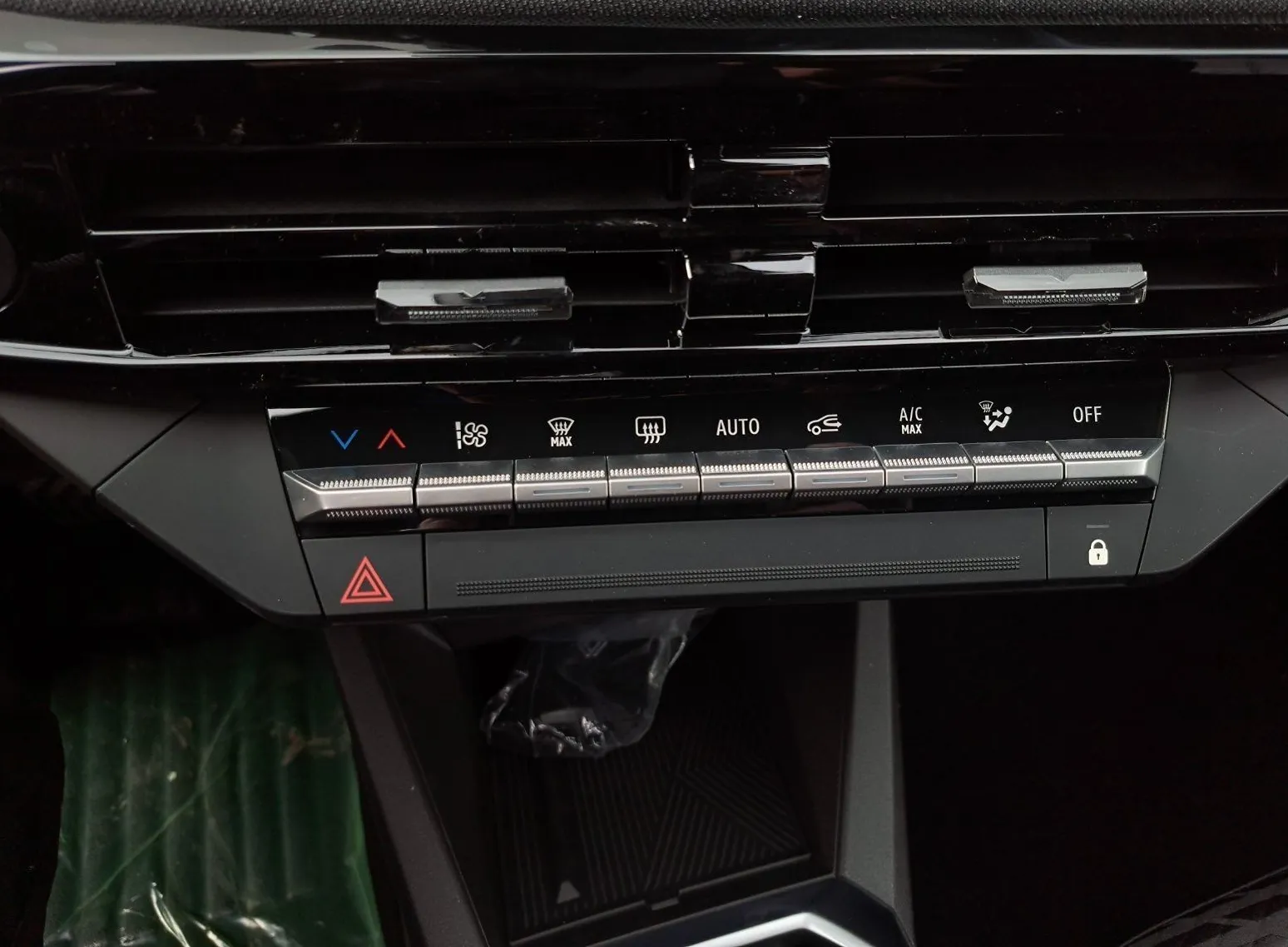 Zunanja slika - Renault Clio - techno TCE 115 - 10