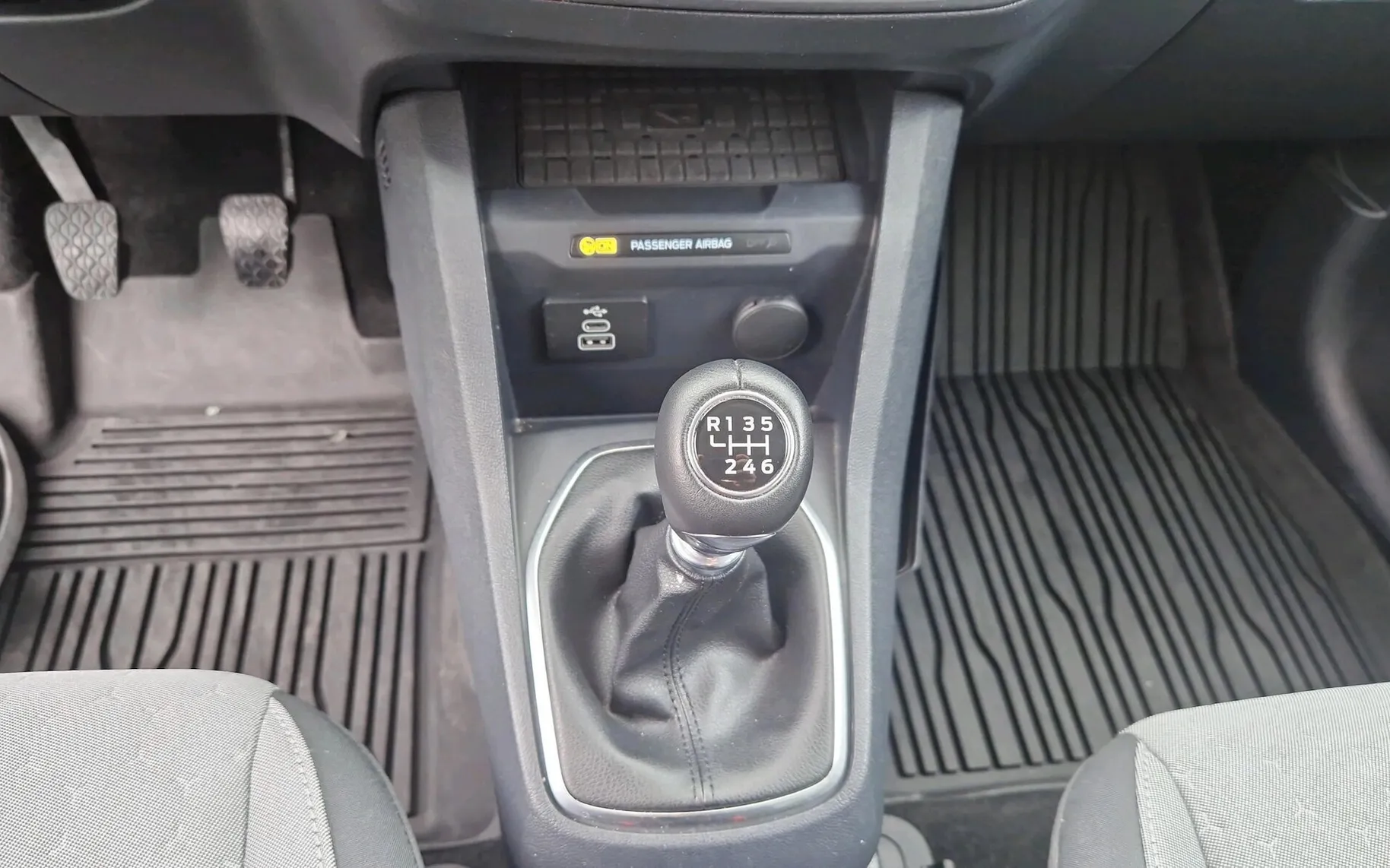 Zunanja slika - Ford Tourneo Courier - 1.0 EcoBoost Titanium-SLO-KAMERA-ZIM.PAKET-PDC-AL - 13