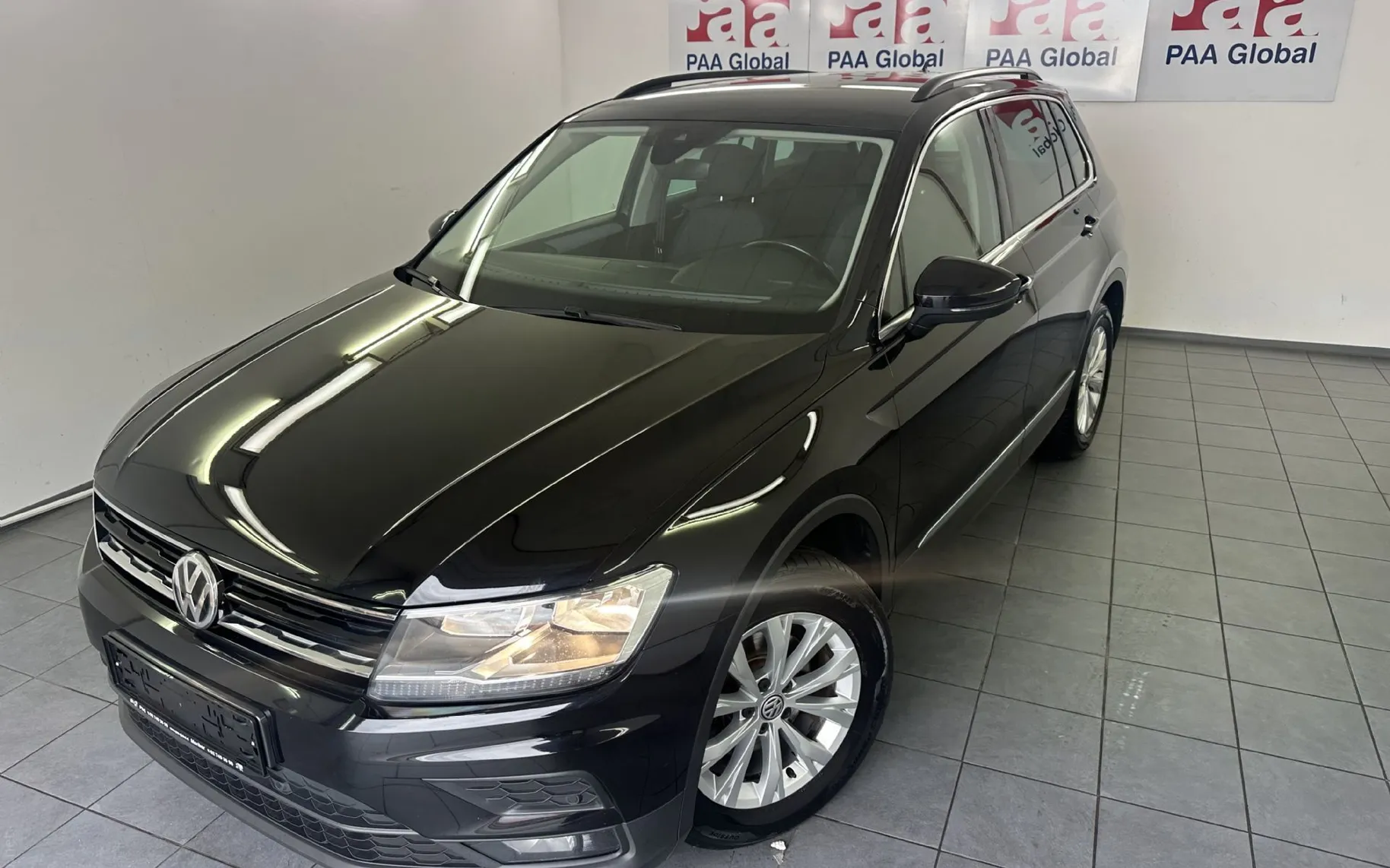 Zunanja slika - Volkswagen Tiguan - 2.0 TDI Comfort DSG.110kW.NAVI.ALU.PDC.DIZEL - 1