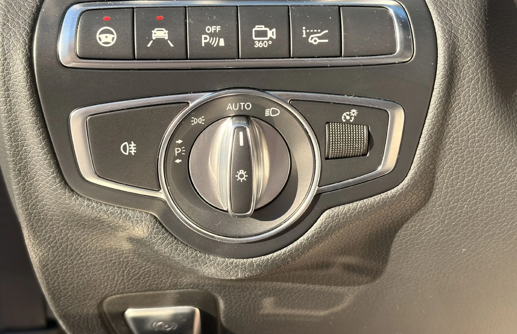 Zunanja slika - Mercedes-Benz C-Razred - Mercedes-AMG C 63 Head-Up. 360 kamera. Asistenti. - 14