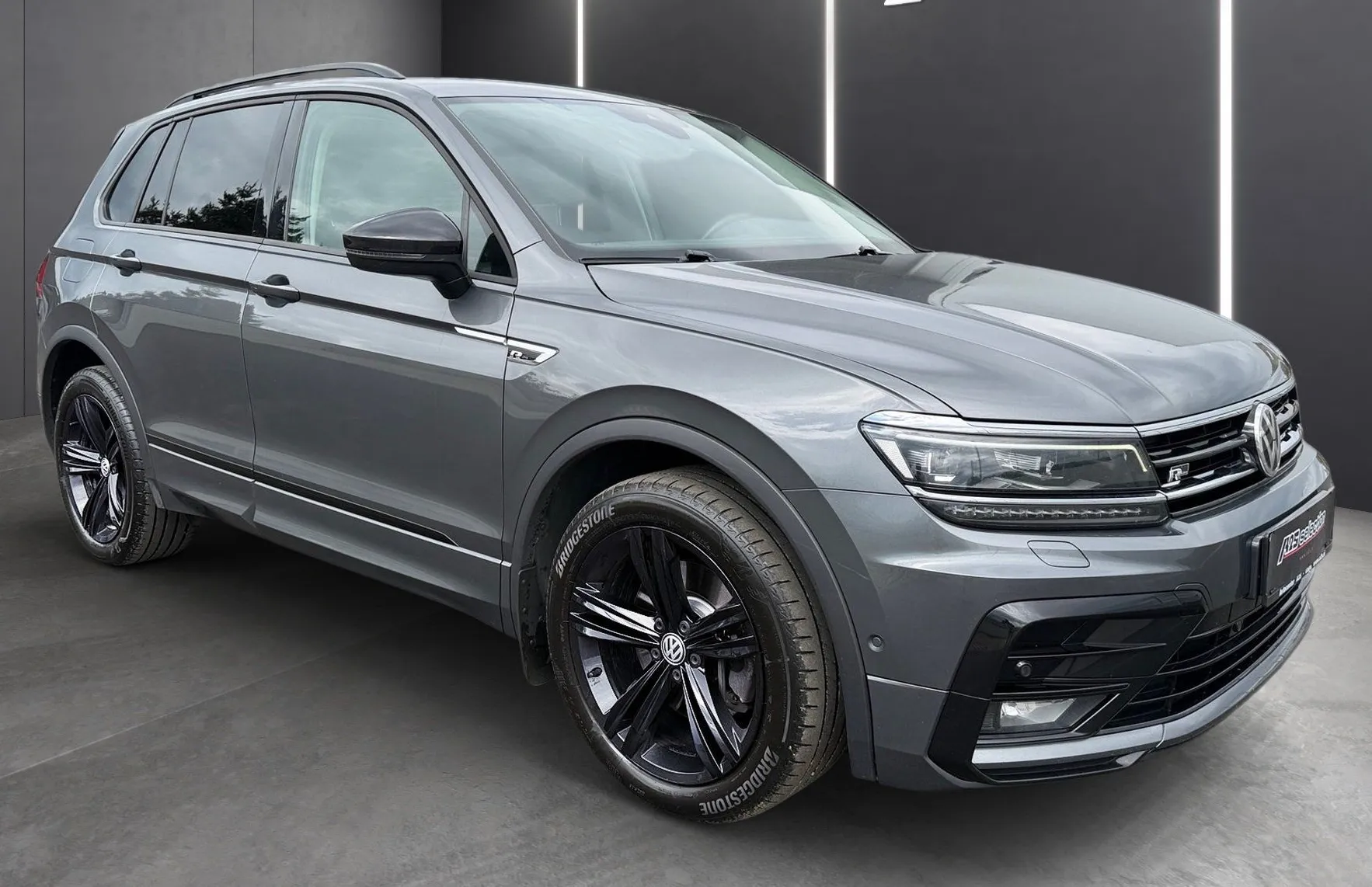 Zunanja slika - VW Tiguan - 4motion 2.0 TDI BMT DSG R-Line-Black Style-WEBASTO - 2