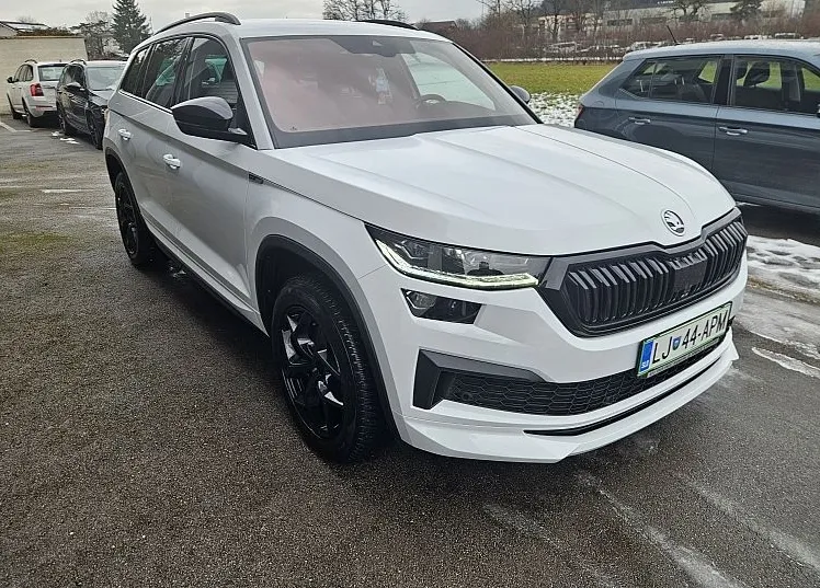Zunanja slika - Škoda Kodiaq - Sportline 2.0 TDI 110kW 4X4 DSG - 5