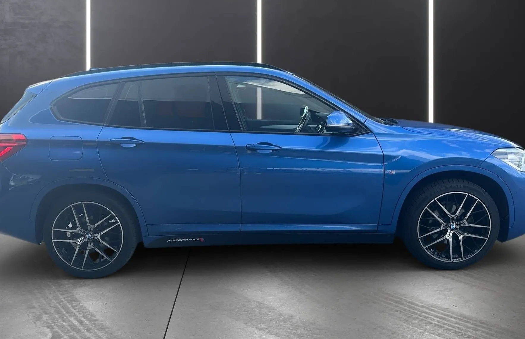 Zunanja slika - BMW X1 - serija :  sDrive18d M SPORT PAKET LED NAVI PDC KLJUKA T.. - 9