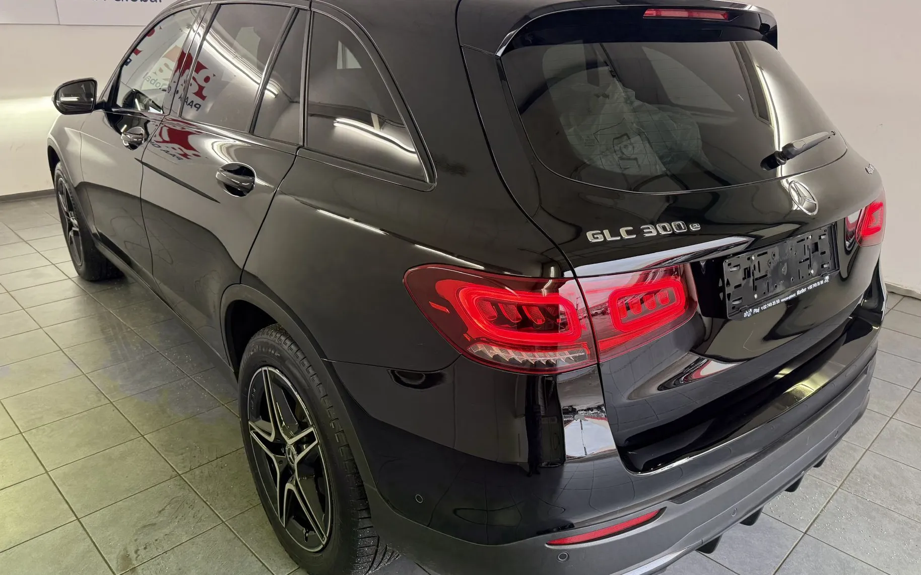 Zunanja slika - Mercedes-Benz GLC-Razred - GLC 300 e 4MATIC AMG.NEMŠKI+4ALU.USNJE.LED.KAMERA - 6