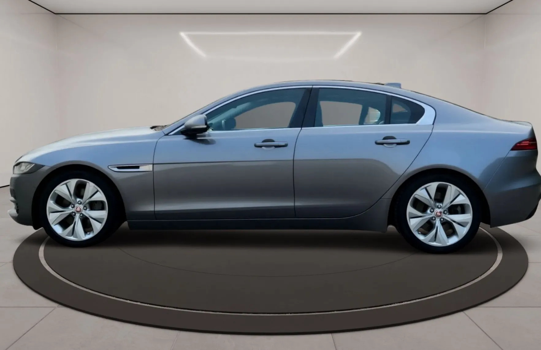Zunanja slika - Jaguar XE - 2.0 D180  Avt. od 1 lastnika 1 letna garancija - 7