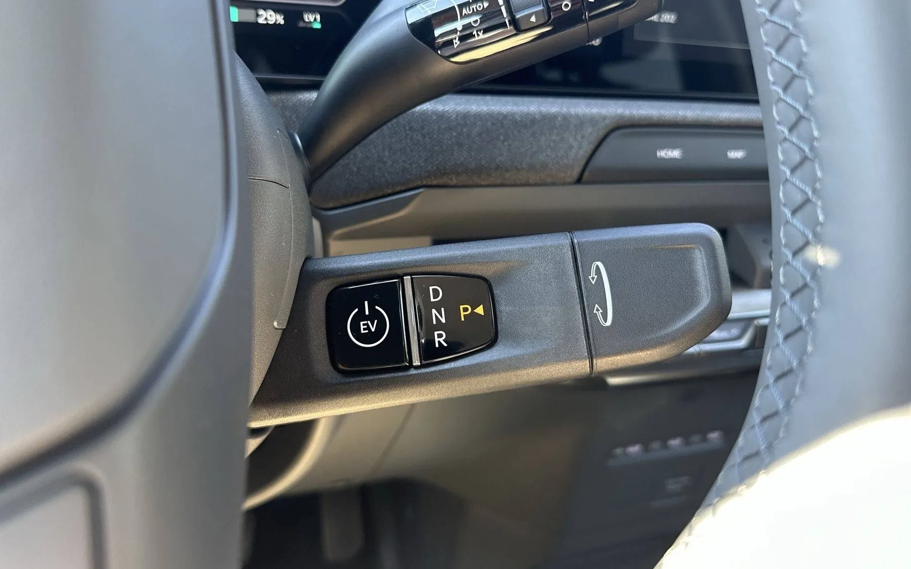 Notranja slika - KIA EV2 - 61 kWh Sky - 20