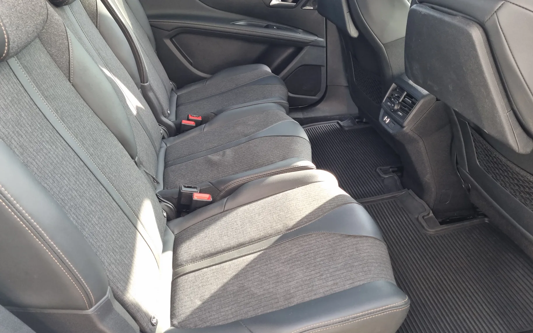 Zunanja slika - Peugeot 5008 - 2.0 HDI  GT Line Avt. 1.LASTNIK,SERVISNA - 9