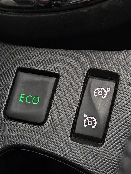 Zunanja slika - Renault Captur - dCi 90 Energy Dynamique NAVI SLO.POREKLO - 18