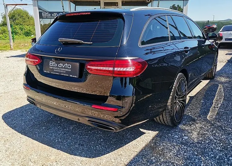 Zunanja slika - Mercedes-Benz E-Razred - E 220 d 4MATIC MODEL 2021 VIRTUAL-MATRIX-KLJUKA - 7