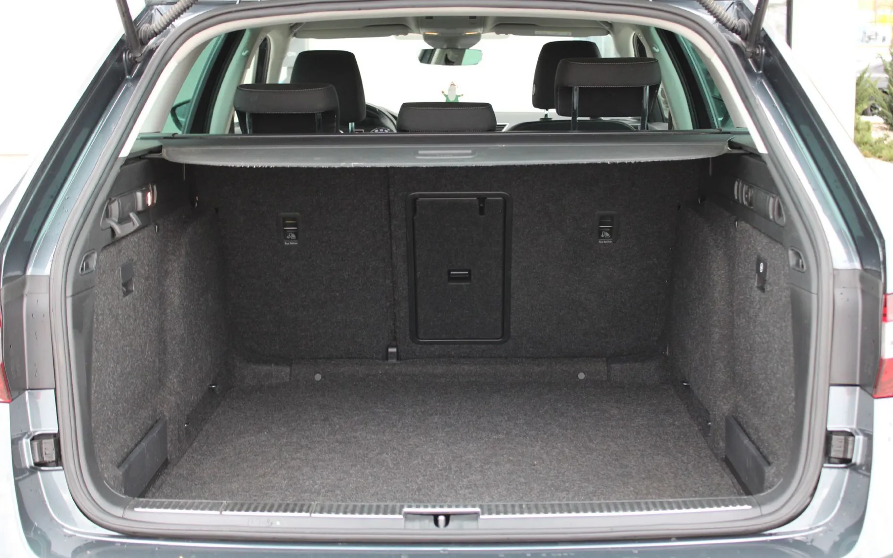 Zunanja slika - Škoda Superb - 1.6 TDI Style Combi 88 kW NAVI TEMPO GRET SED KAM - 7