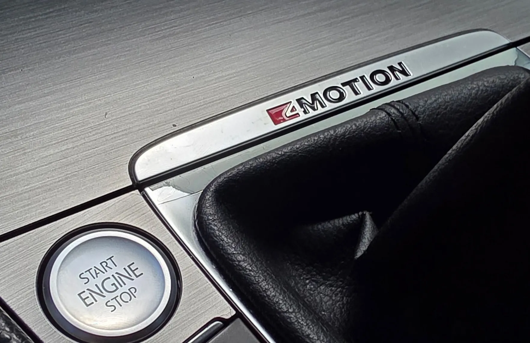 Zunanja slika - Volkswagen Golf - 4MOTION 1.6 TDI XENON-GRETJE SEDEŽEV-KAMERA-SLO - 16