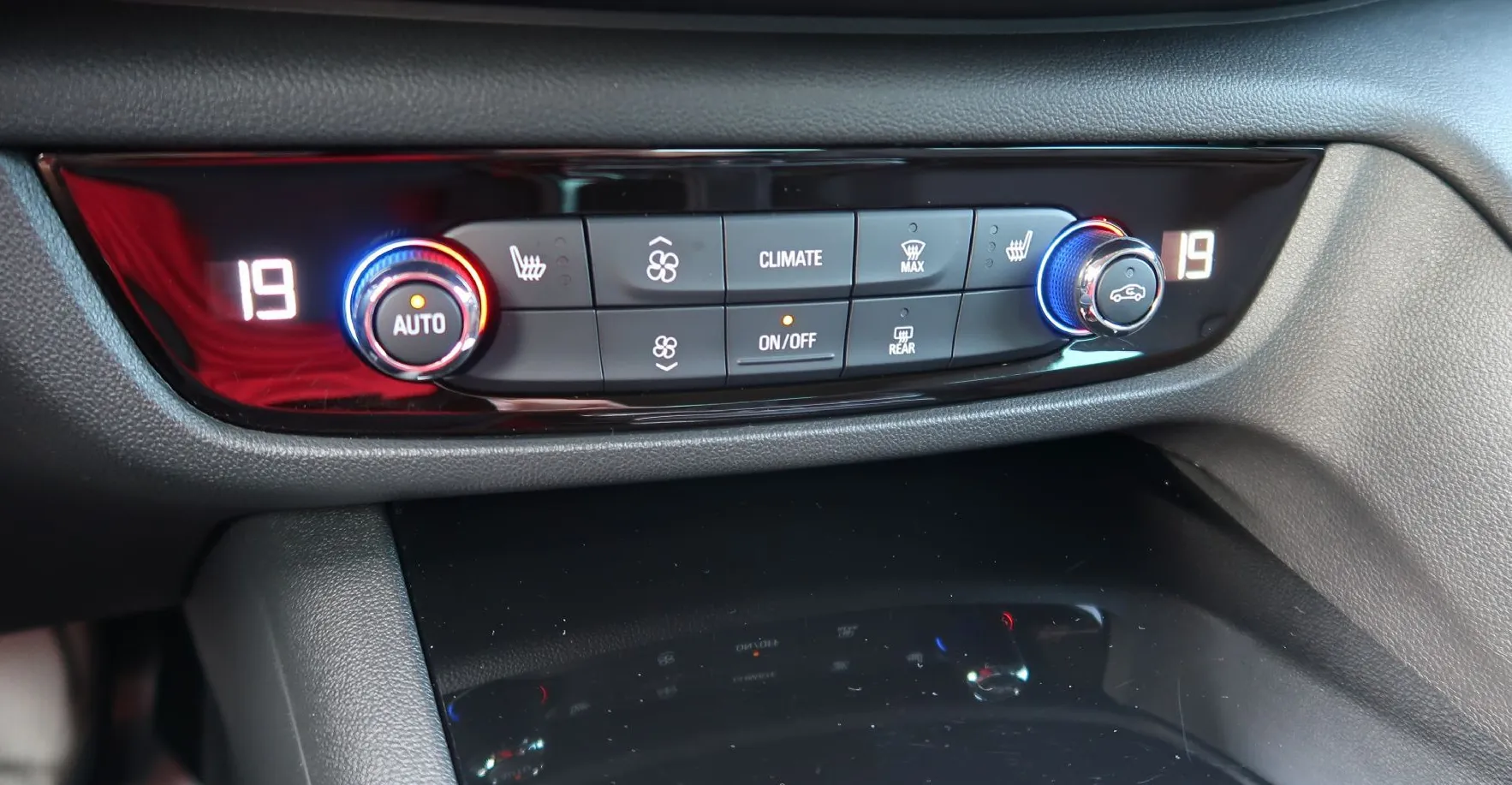 Zunanja slika - Opel Insignia - 1.6 ECOTEC CDTI 81KW INNOVATION-USNJE-KAMERA-LED - 18