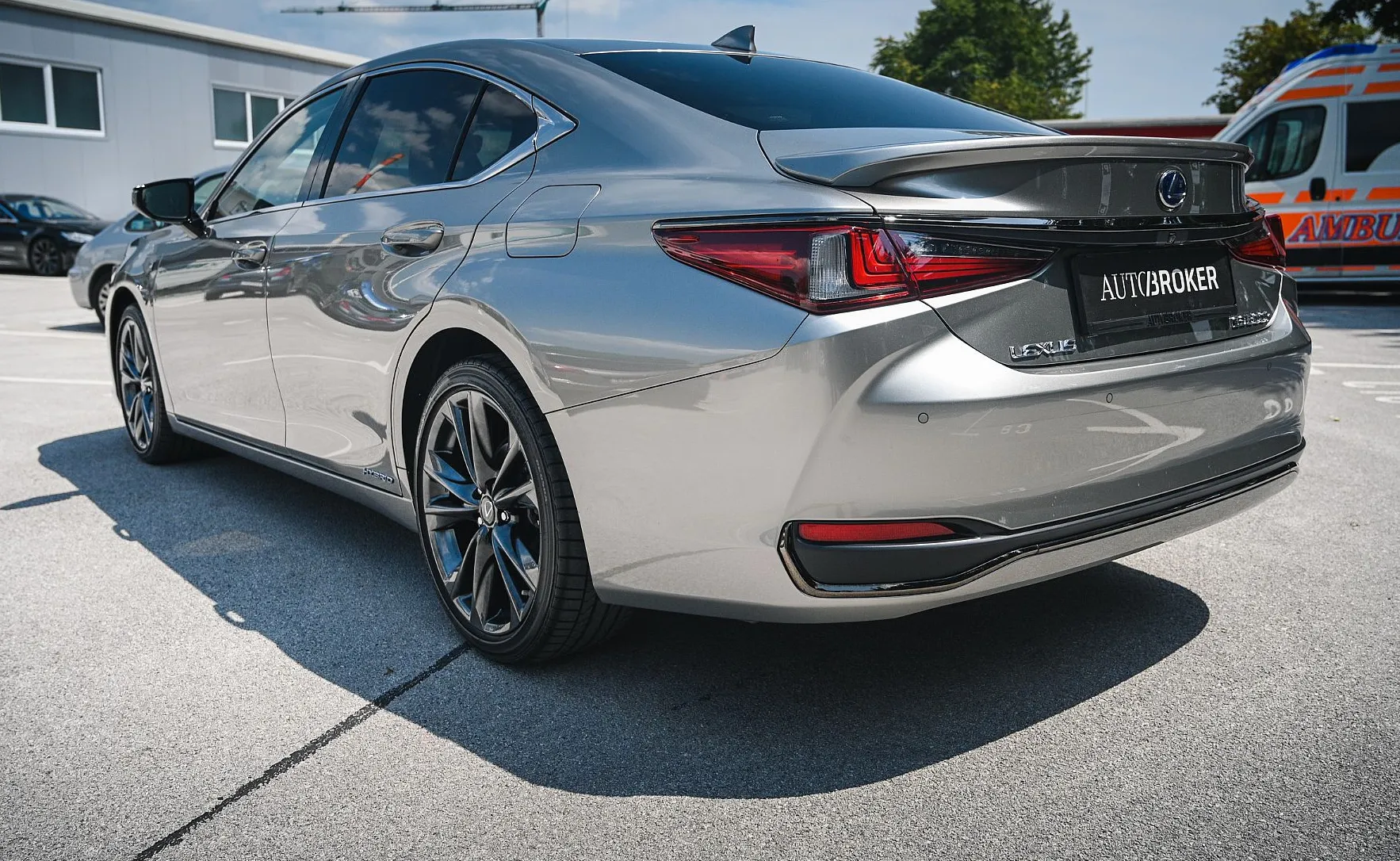 Zunanja slika - Lexus ES - 300h F Sport Premium Davčna olajšava za PODJETJA - 6