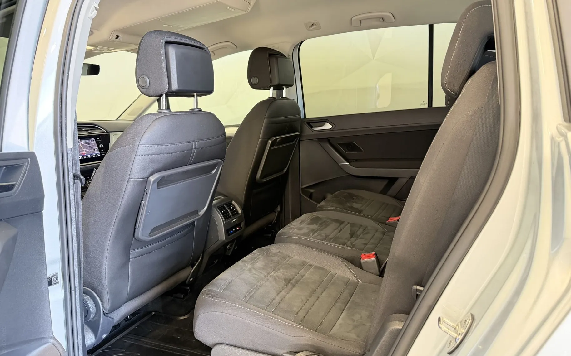 Notranja slika - VW Touran - 2.0 TDI-DSG-FULL LED-ACC-H-LINE-MASAŽA-NAVI-PDC... - 12