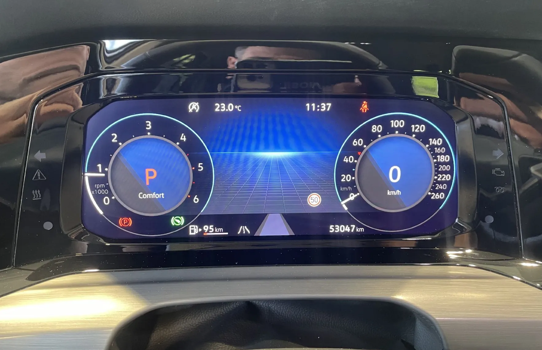 Zunanja slika - VW Golf - Variant VIRTUAL-KEYLESS-HEADUP-ALCANTARA-NAVI-MEMORY-DSG - 17