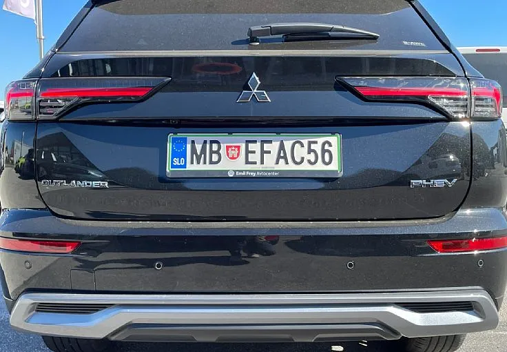 Zunanja slika - Mitsubishi Outlander - PHEV 4WD 2.4 Intense Avt. - 4