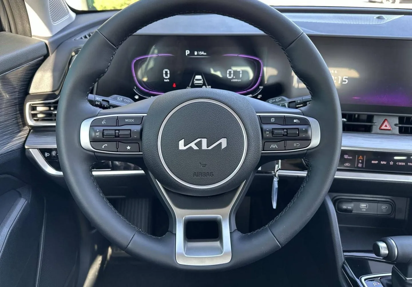 Notranja slika - KIA Sportage - 1.6 T-GDI MHEV LX Fresh ISG DCT - 14