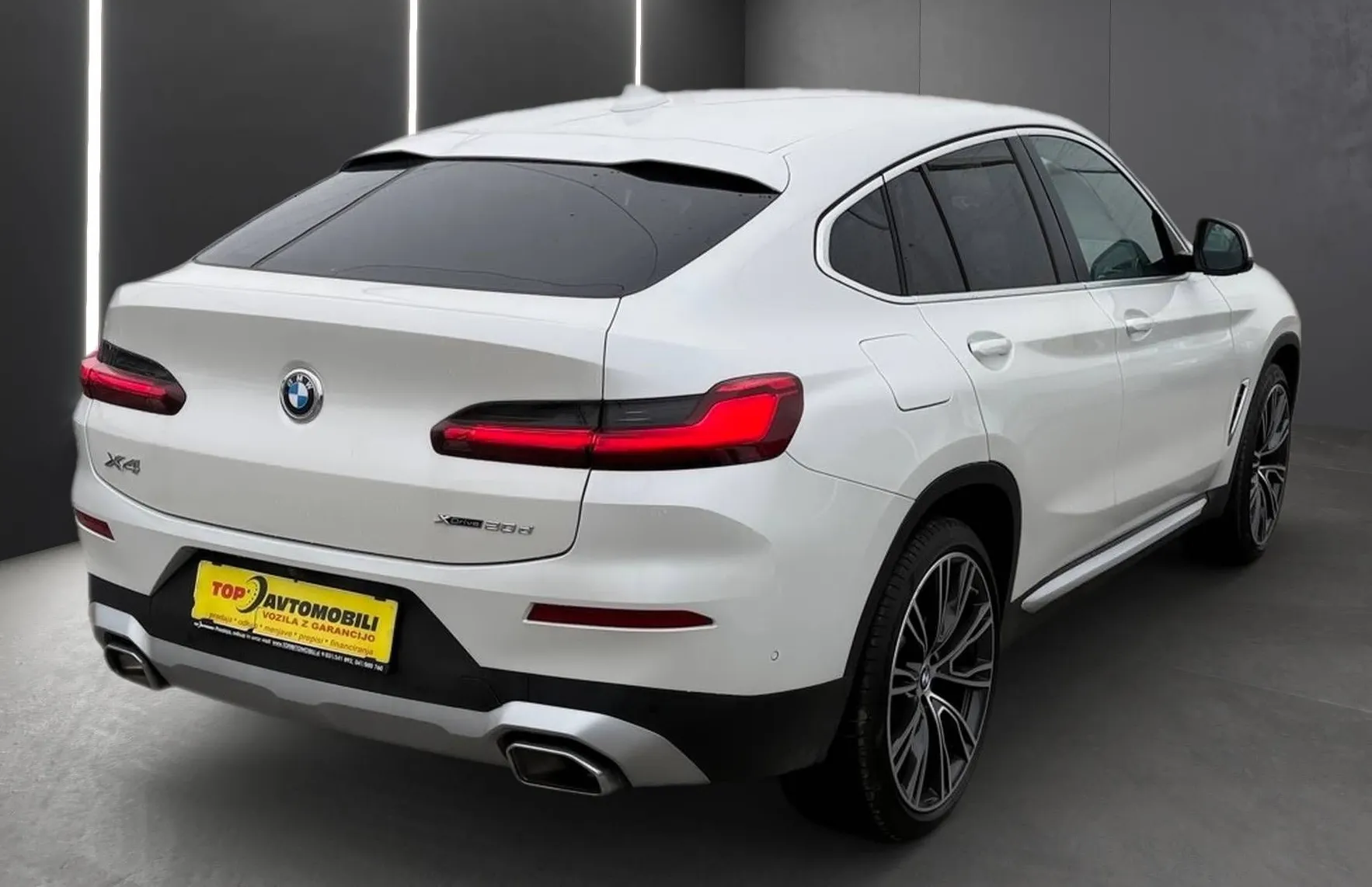 Zunanja slika - BMW X4 - serija : xDrive LCI MODEL •LED• USNJE• TOP • OBROKI• - 8