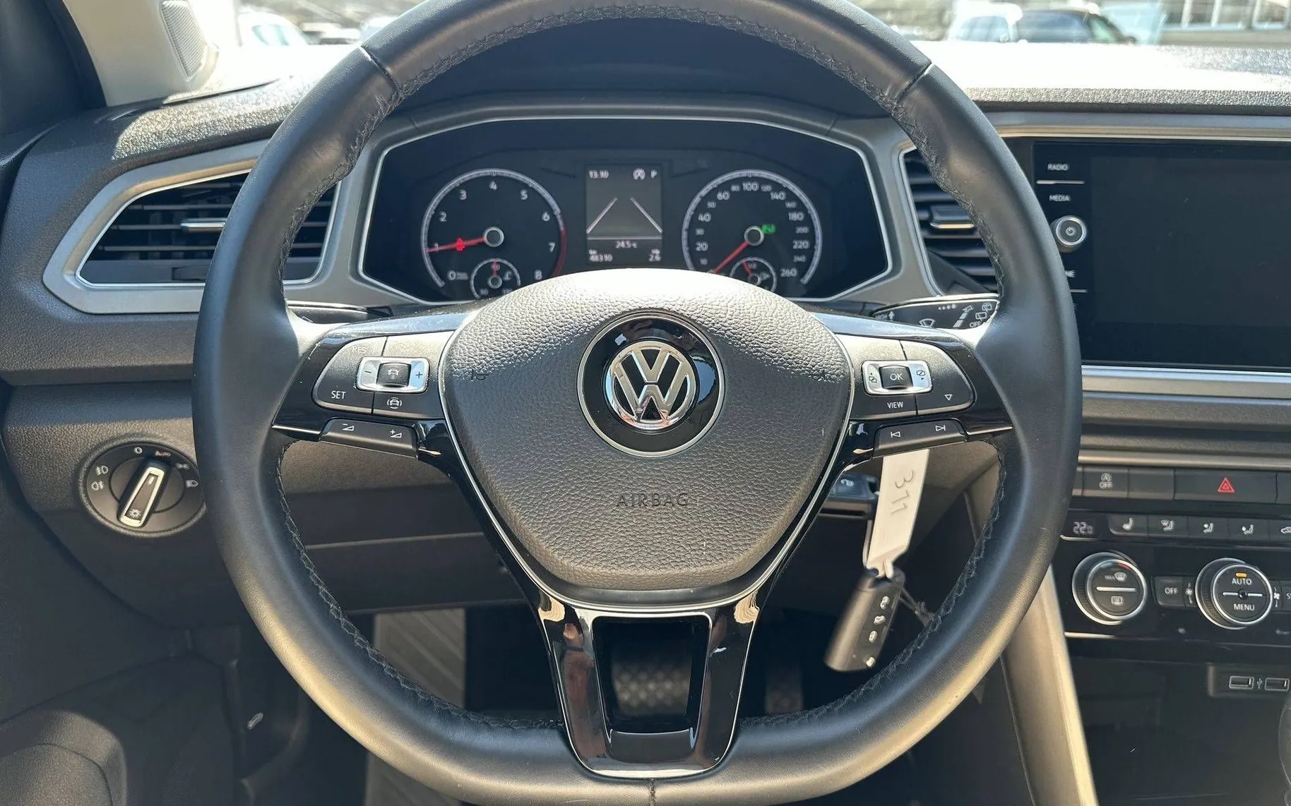 Notranja slika - Volkswagen T-Roc - 1.5 TSI BMT Style DSG - 14