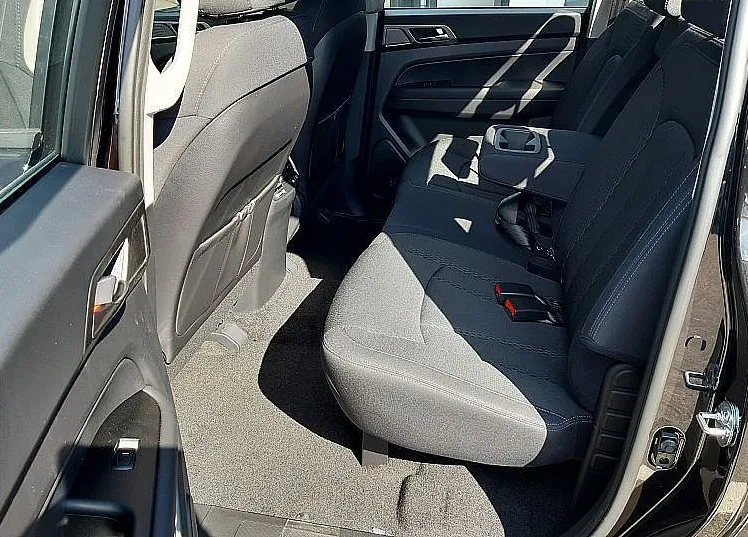 Zunanja slika - KG Mobility Musso - 2.2 XDI 4WD A T - 11