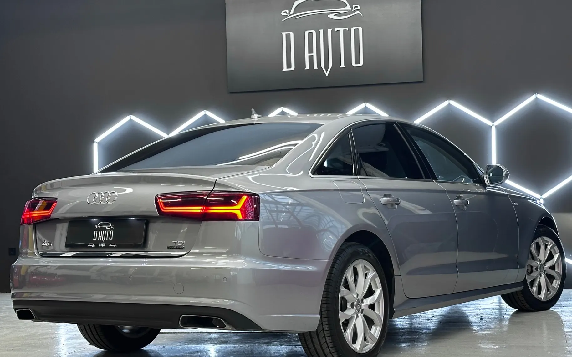 Notranja slika - Audi A6 - 3.0 TDI quattro S tronic+KEYLESS+MEMORY+LED+NAVI.. - 8