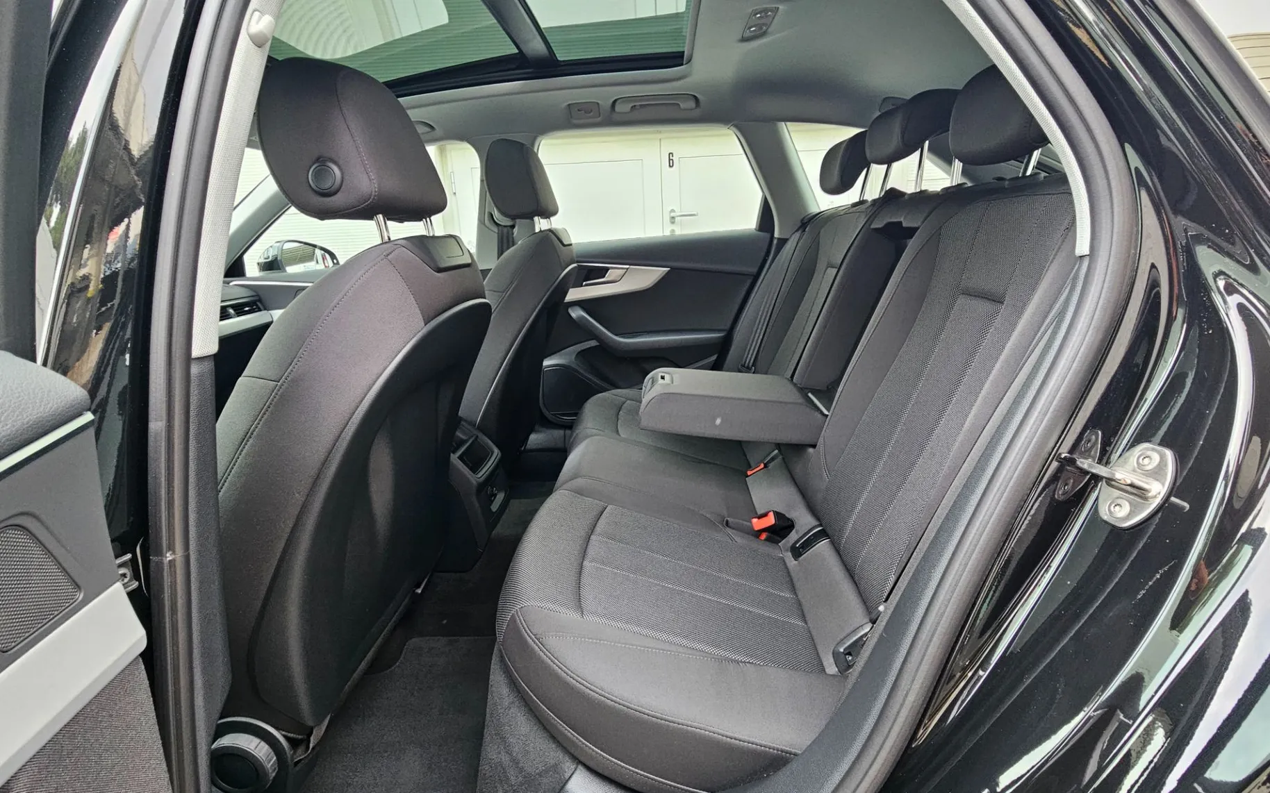 Zunanja slika - Audi A4 - 35 TFSI S tronic, KAMERA,PANORAMA,VIRTUAL - 7