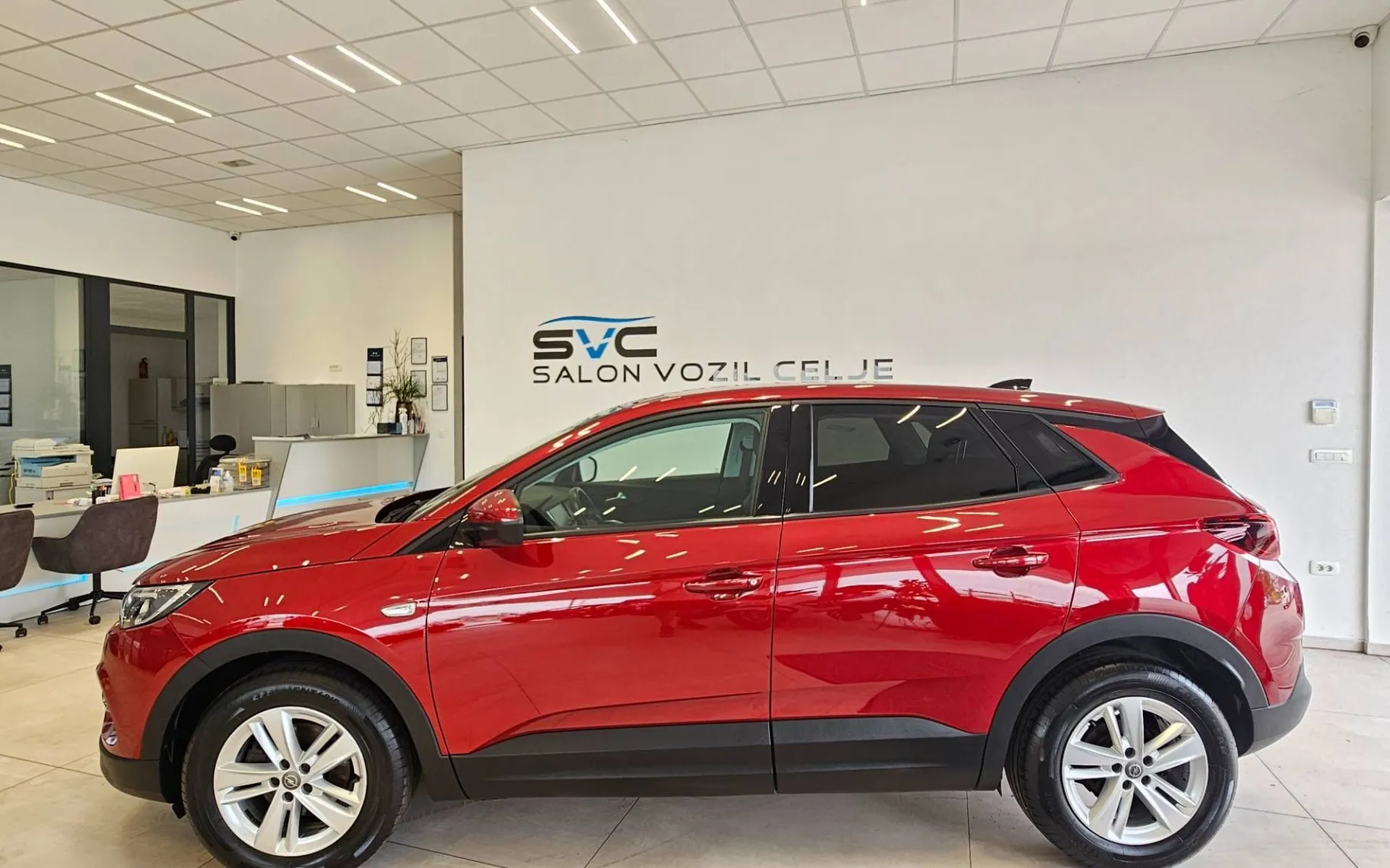 Zunanja slika - Opel Grandland X - 1.2-JAMSTVO-OPRAVLJEN VELIK SERVIS-OBROK ŽE 143€ - 8