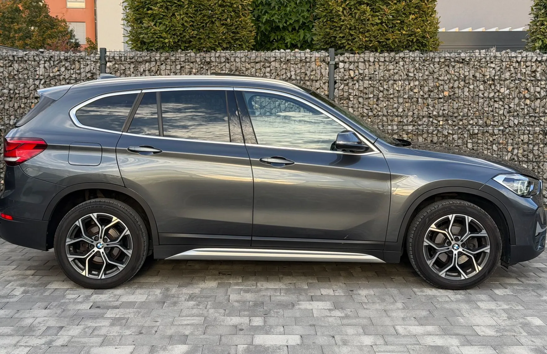 Zunanja slika - BMW X1 - serija : sDrive16d AVT. |SLO|LED|PANO|1. LAST|TEMP| - 8