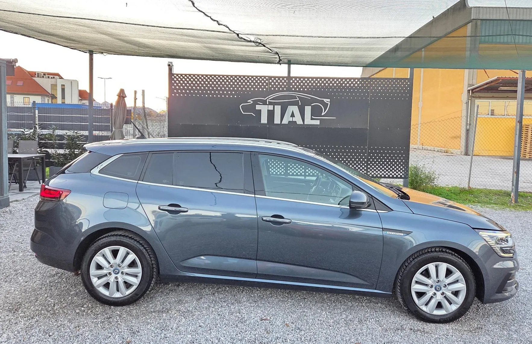 Zunanja slika - Renault Mégane - Megane 1.6 AVT ELEKTRIKAHYBRID-VIRTUAL-LED-NAVI-ACC-2XPDC - 8