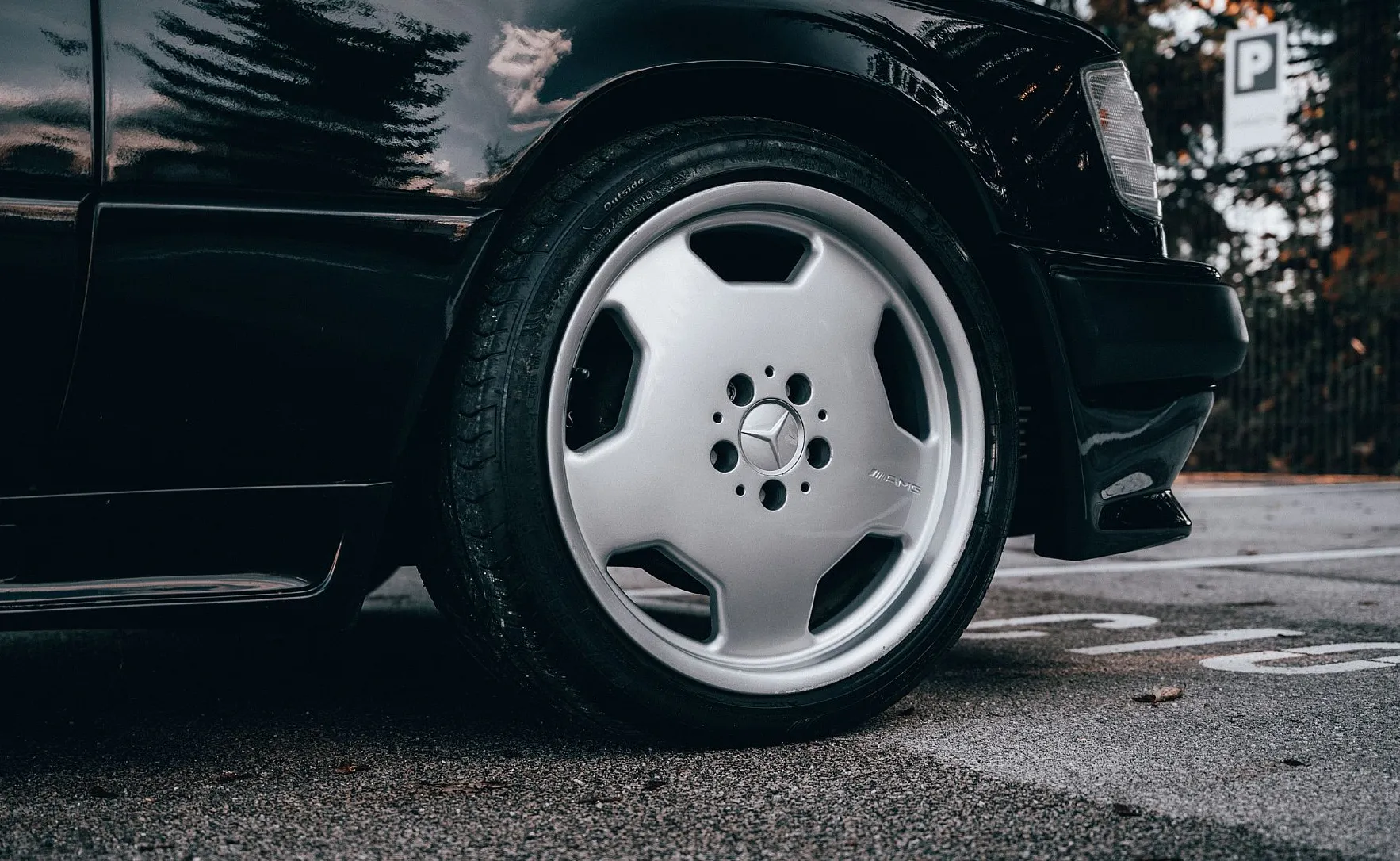 Zunanja slika - Mercedes-Benz E-Razred - CE300 AMG Usnje Starodobnik Strešno okno Klima - 6