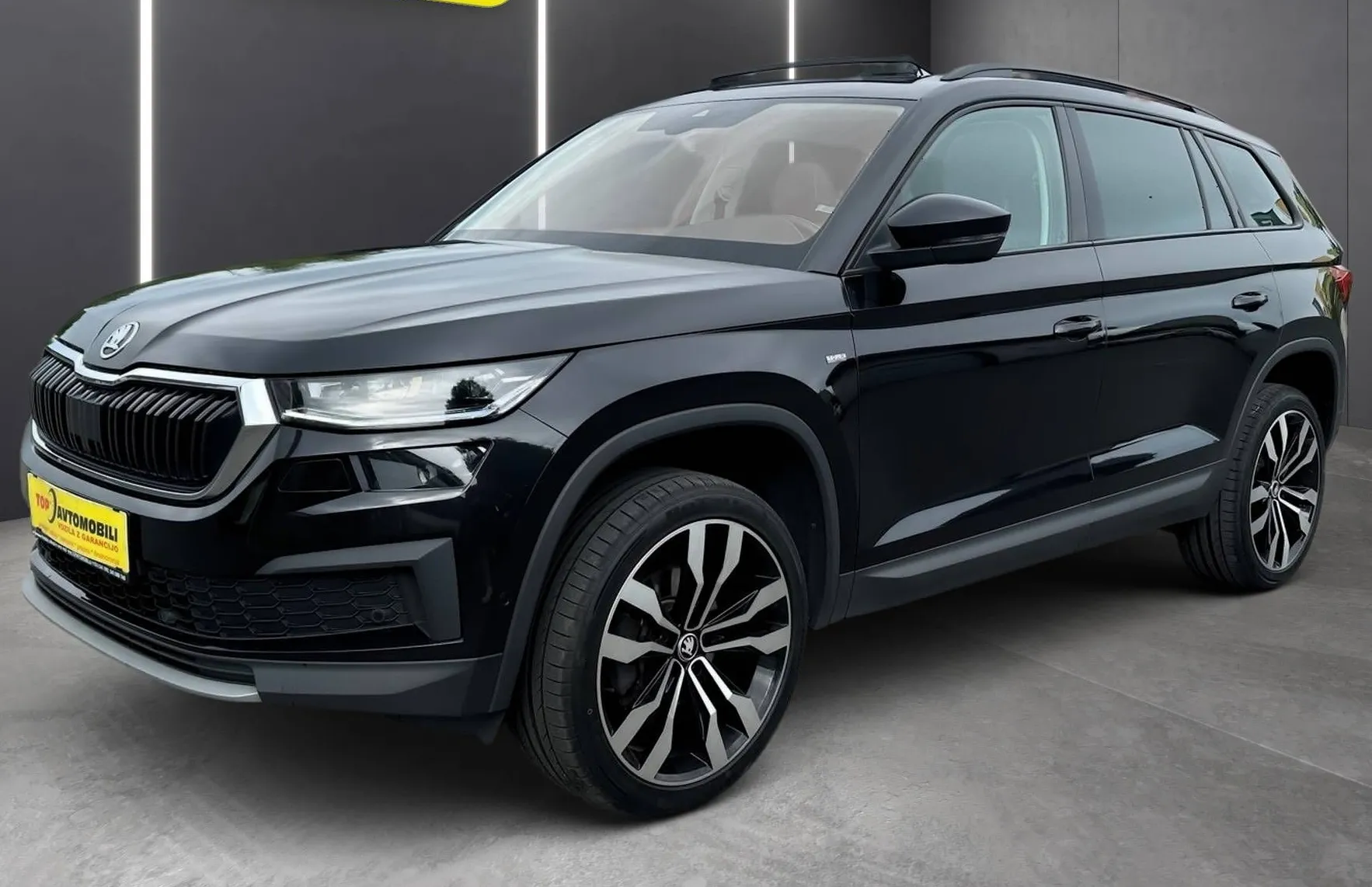 Zunanja slika - Škoda Kodiaq - 2.0 TDI PANORAMA MATRIX RADAR KAM VIRTUAL NAVI - 3