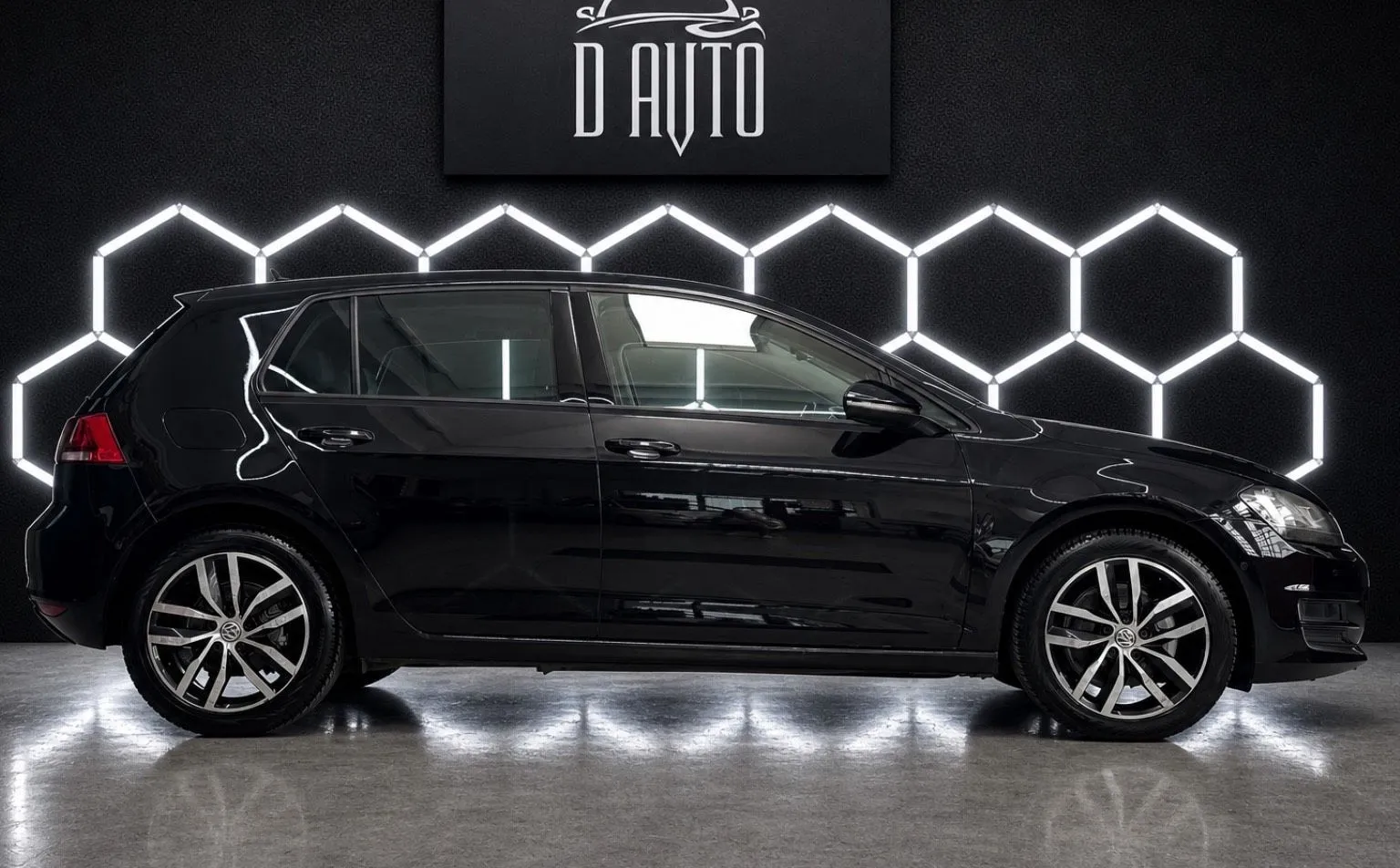 Zunanja slika - Volkswagen Golf - 2.0 TDI BMT Highline DSG+NAVI+PDC+GRETJE SEDEZEV.. - 5