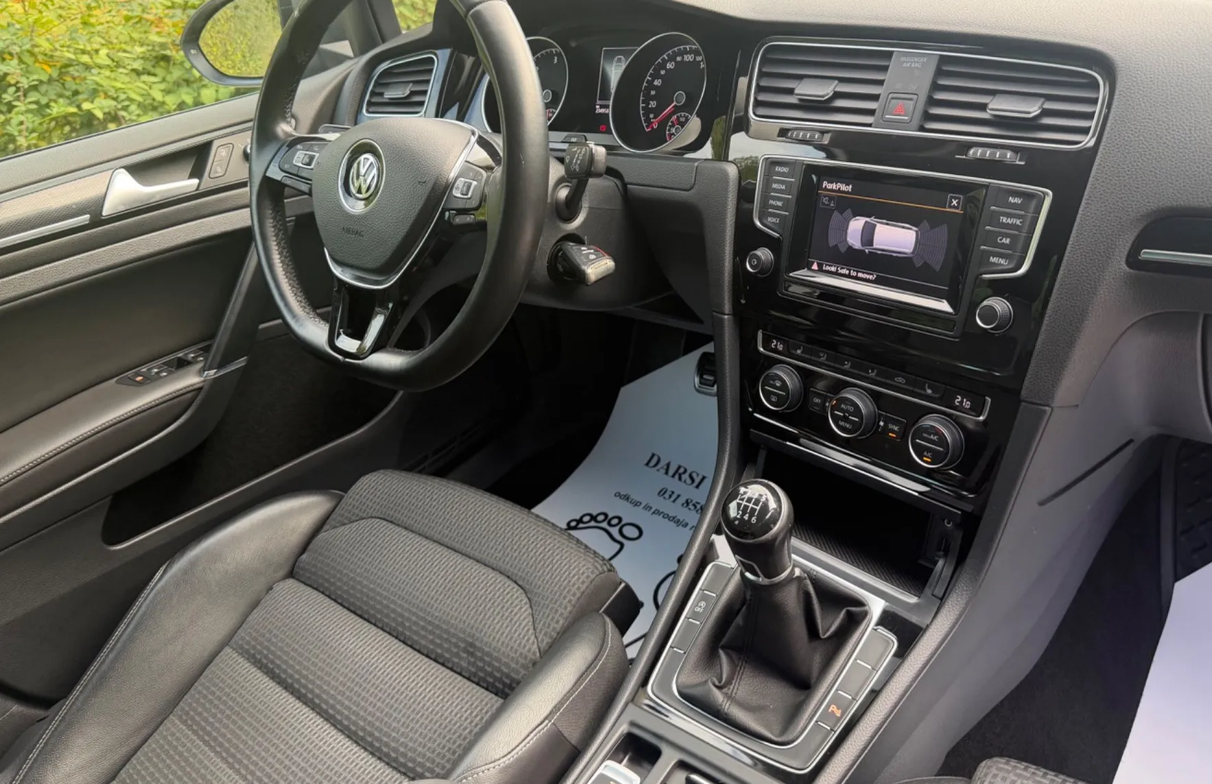 Zunanja slika - Volkswagen Golf - Variant 2.0 TDI 150PS Highline LED NAVI PDC ALU17 - 15